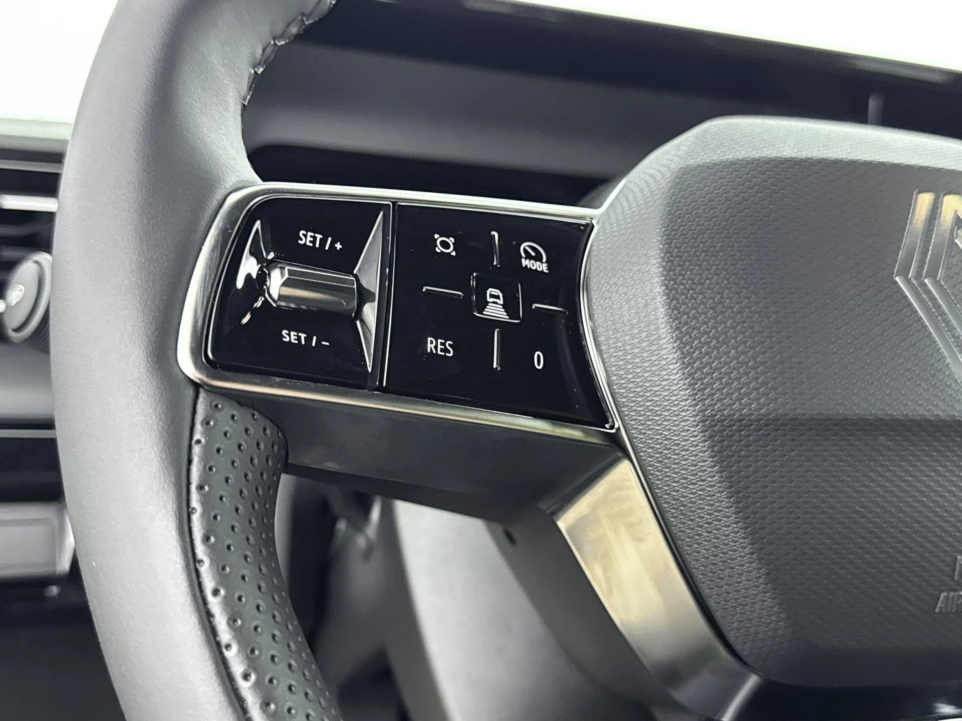 Renault-5-image-5