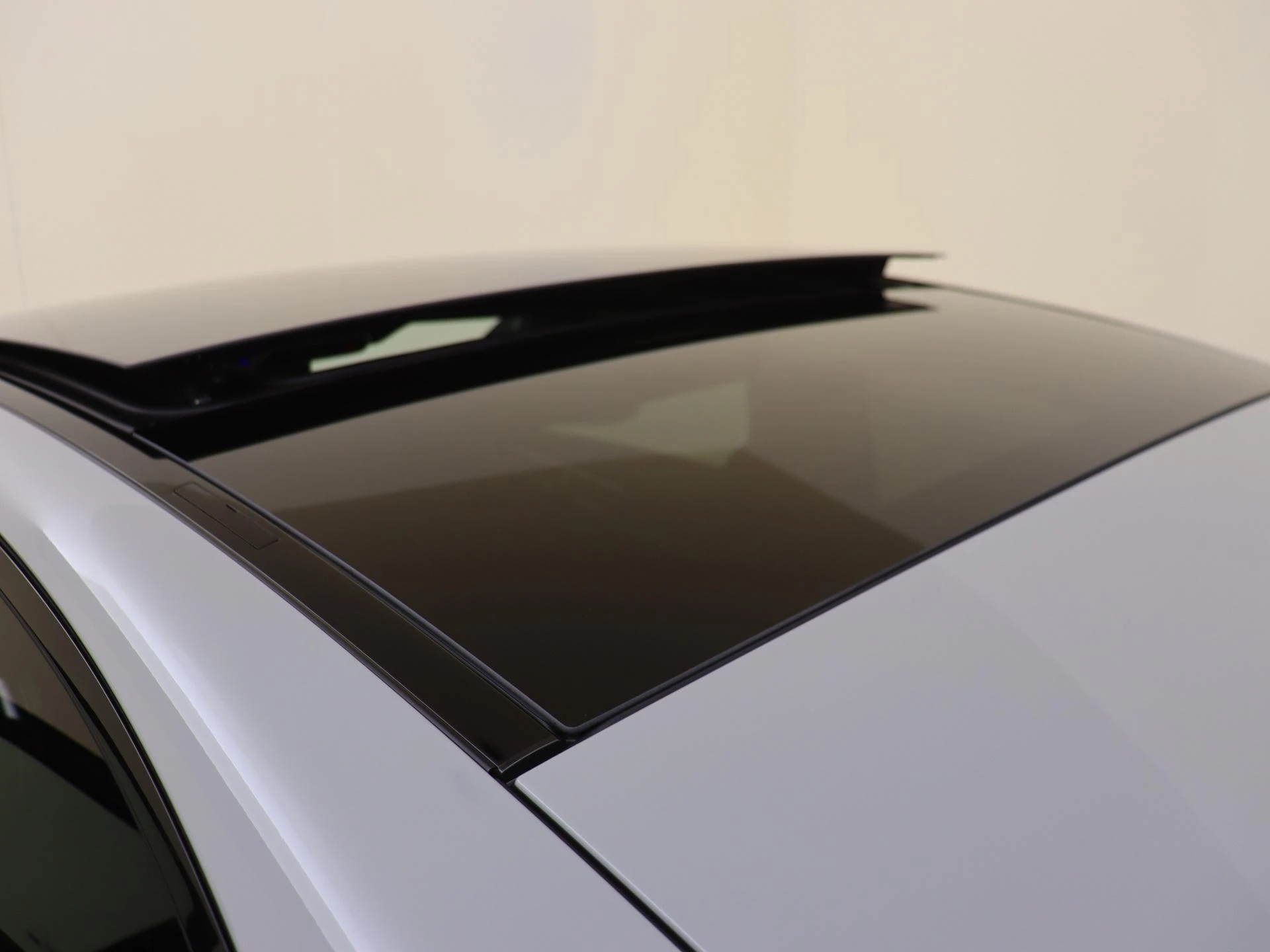 Mercedes-Benz-C-Klasse-image-27
