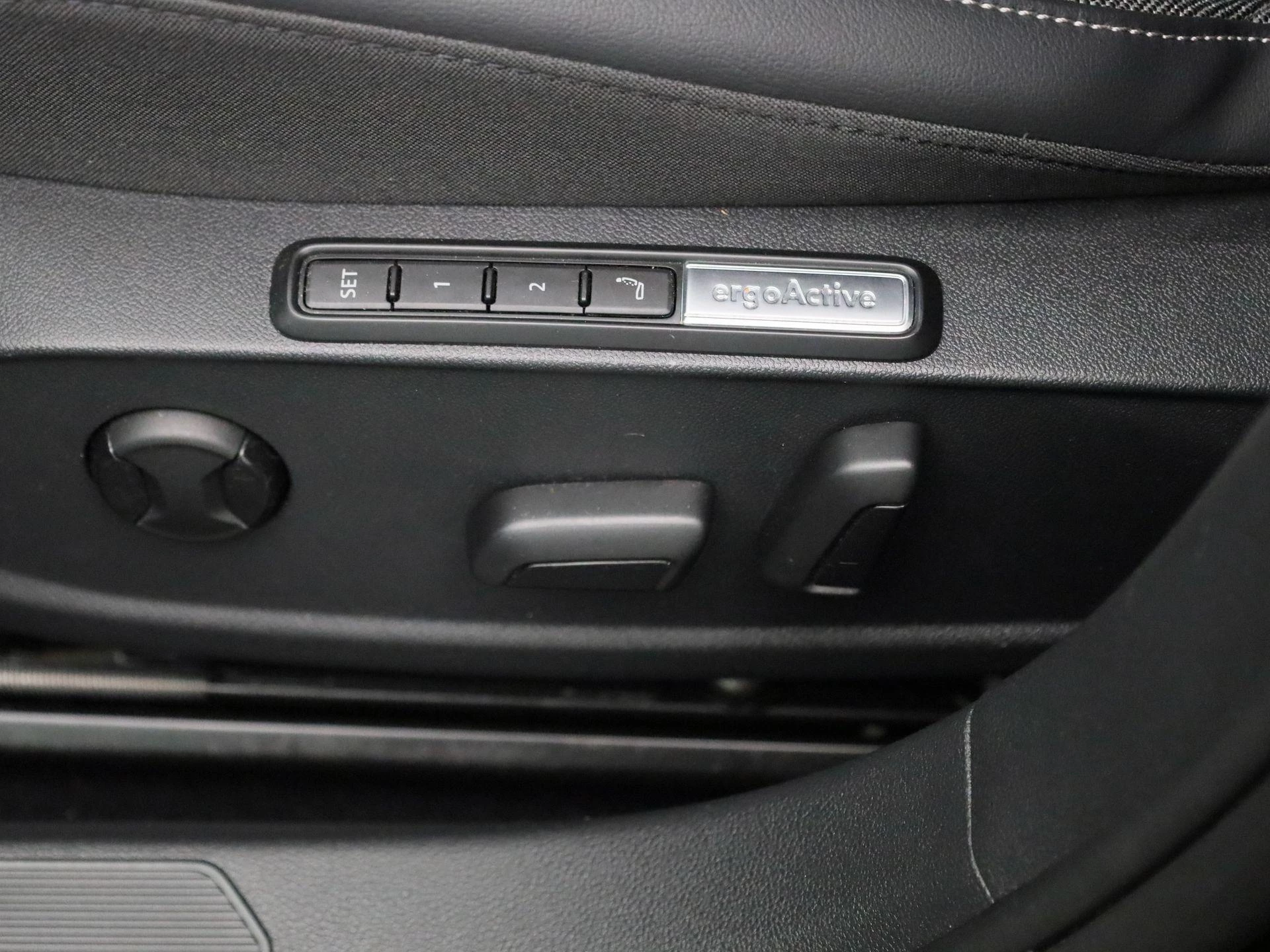 Volkswagen Golf 1.5 eHybrid Style Edition 204 PK|