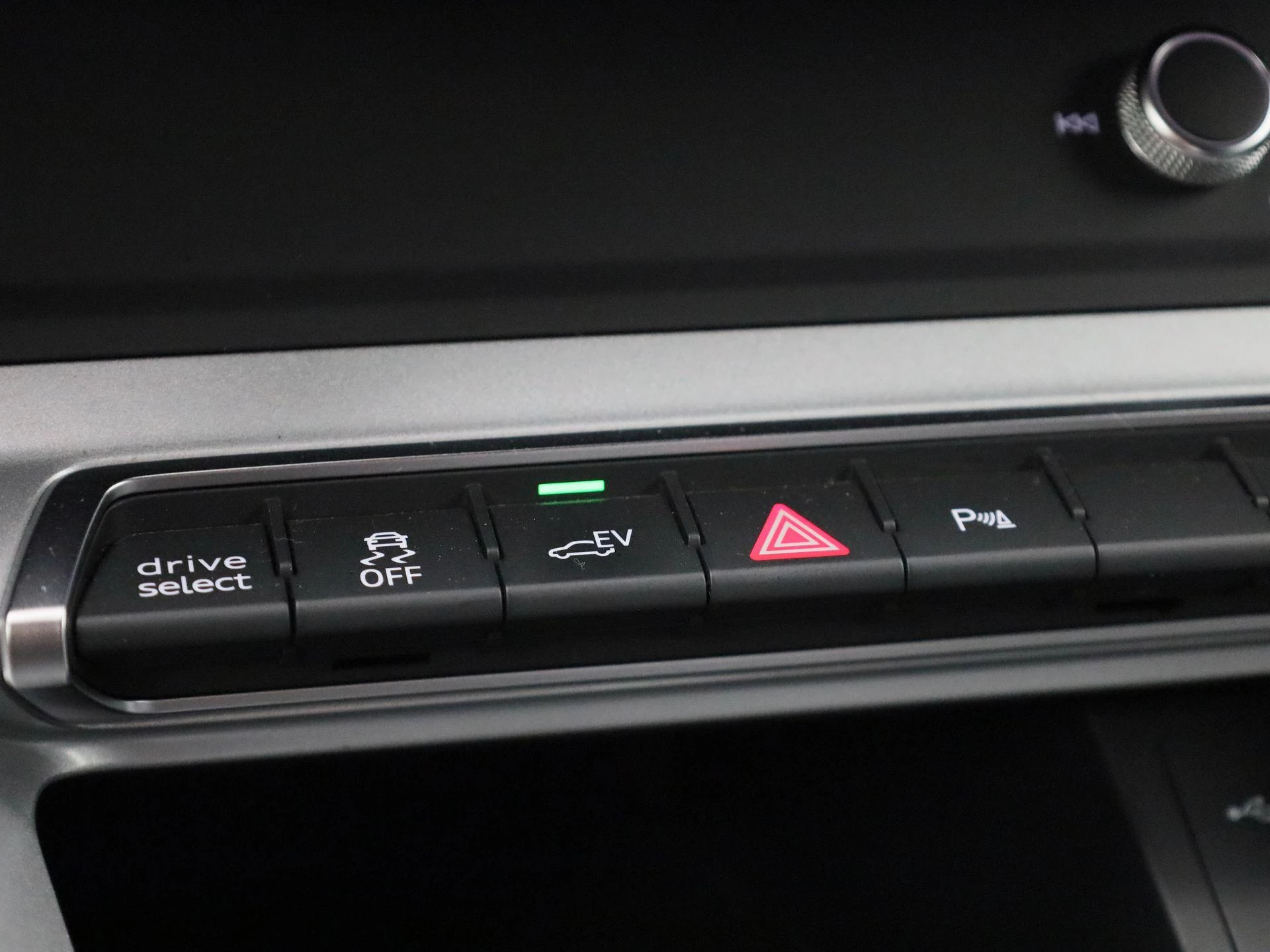 Audi-Q3-image-19