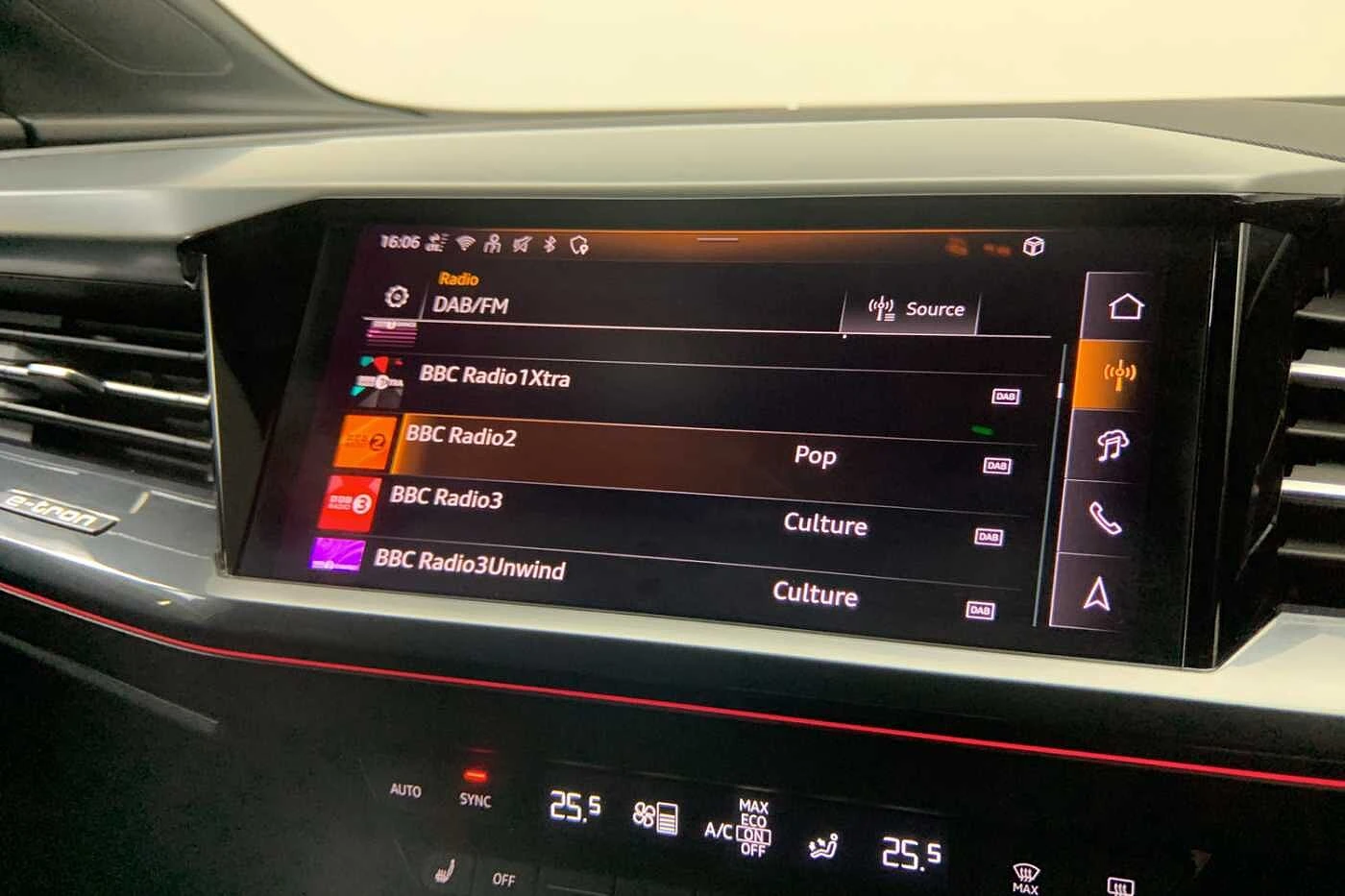 Audi-Q4 e-tron-image-15