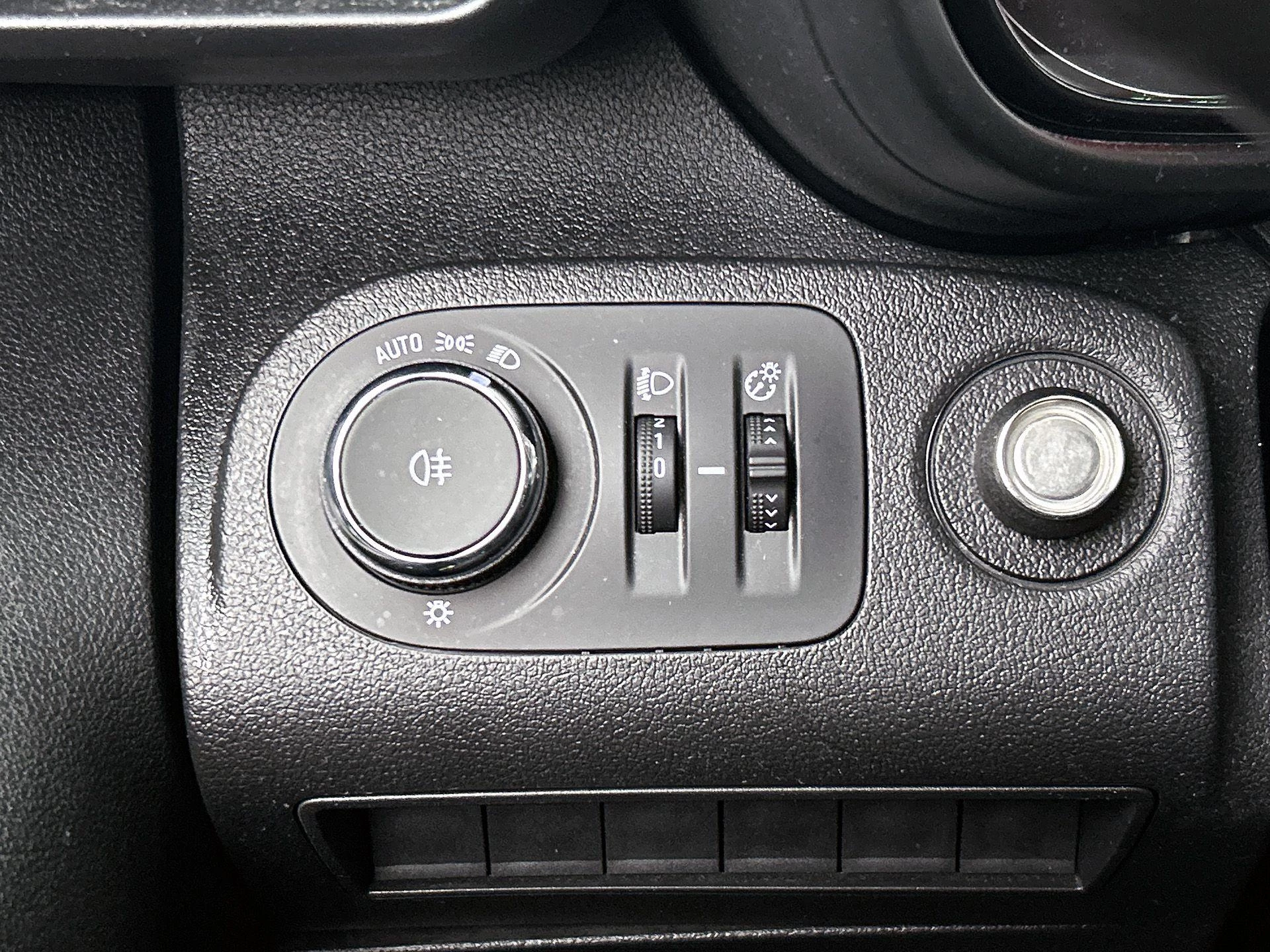 Opel-Combo-image-22