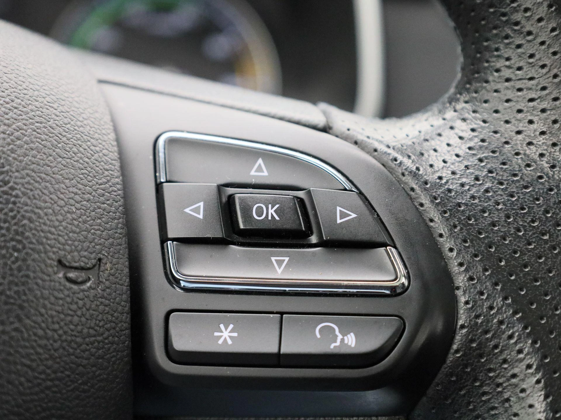MG-ZS EV-image-24