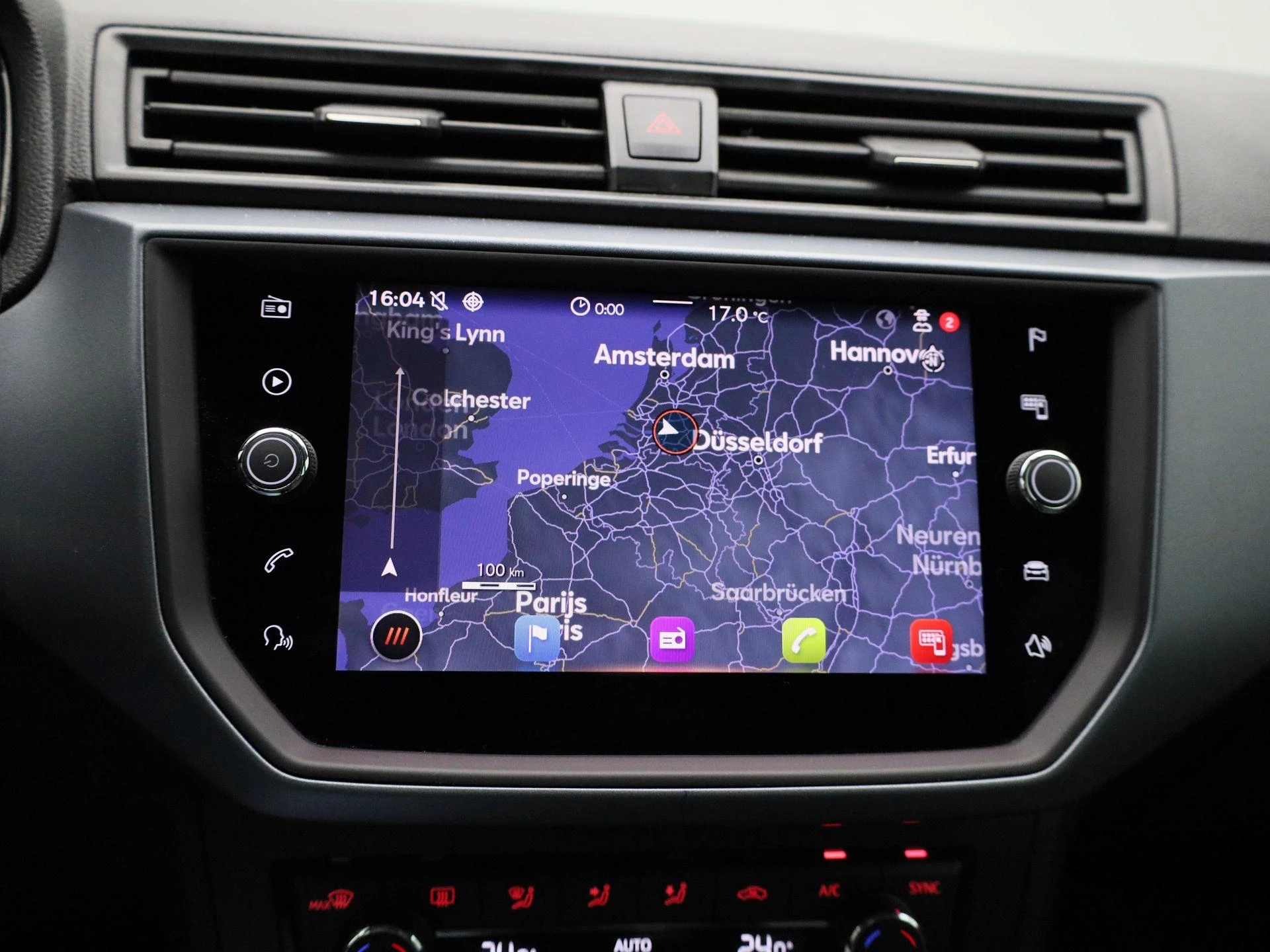 SEAT-Arona-image-14