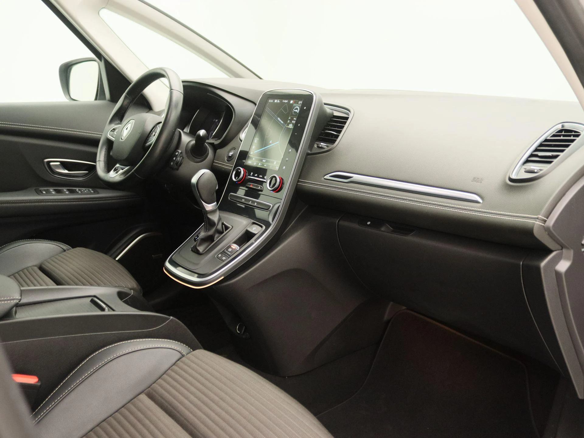 Renault Scénic TCe 140 EDC Automaat Bose