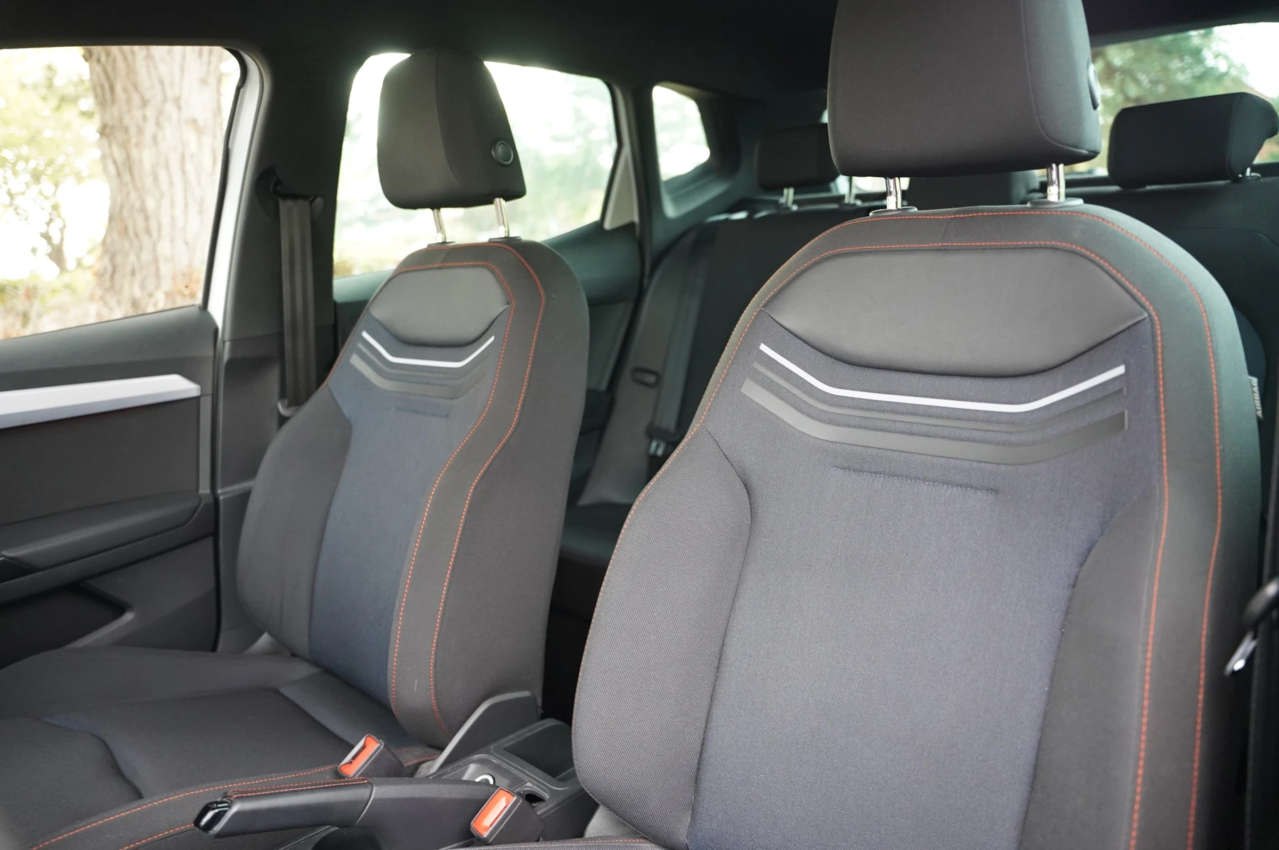 SEAT-Arona-image-28