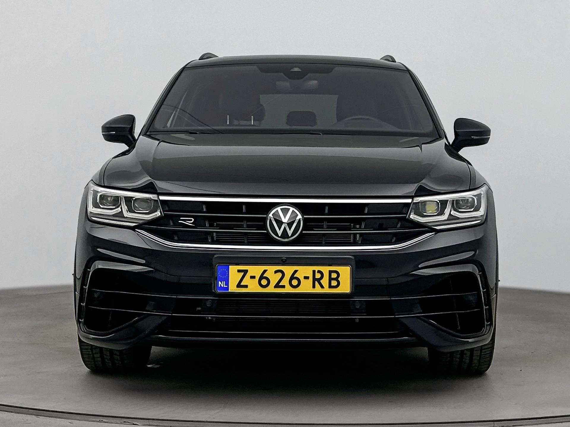 Volkswagen-Tiguan-image-4
