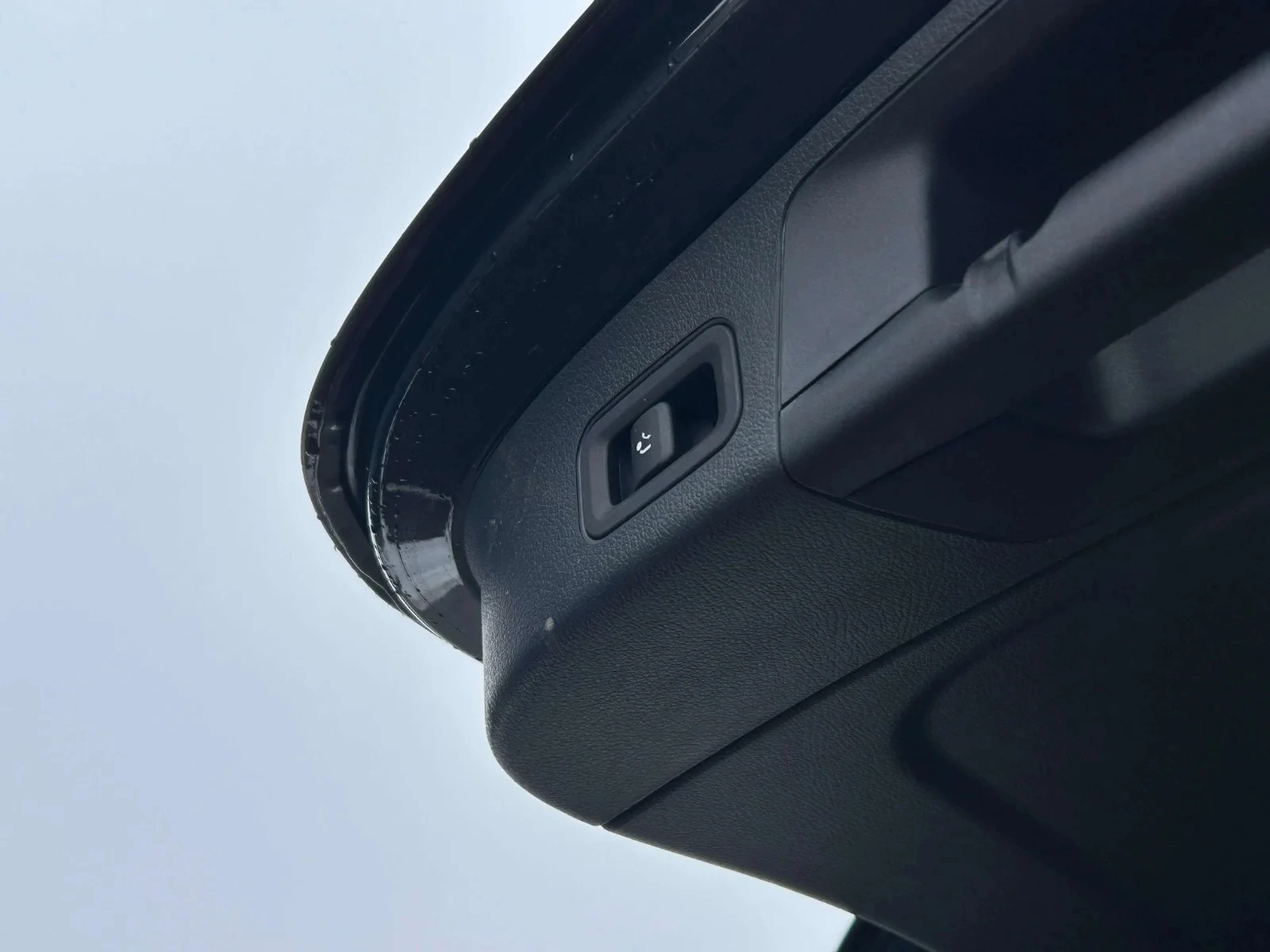 Mercedes-Benz-EQA-image-21