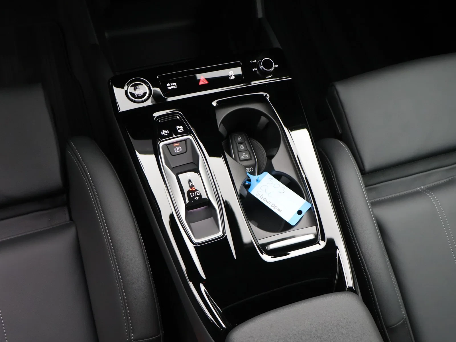 Audi Q6 e-tron Audi Q6 SUV Corporate S performance *ENKEL VOORSTEL VOOR PROFFESIONELEN*