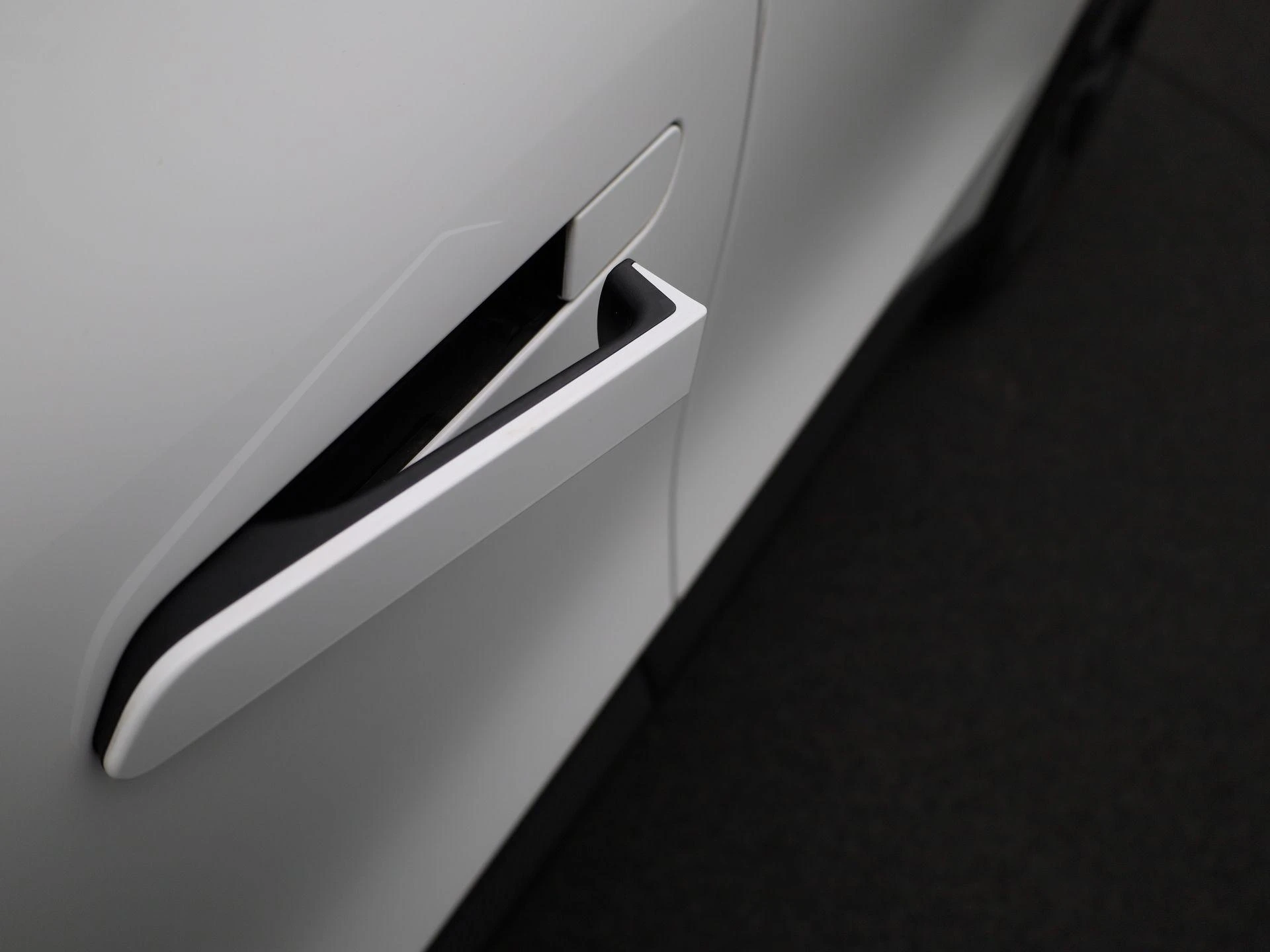 Renault-Megane E-Tech-image-14