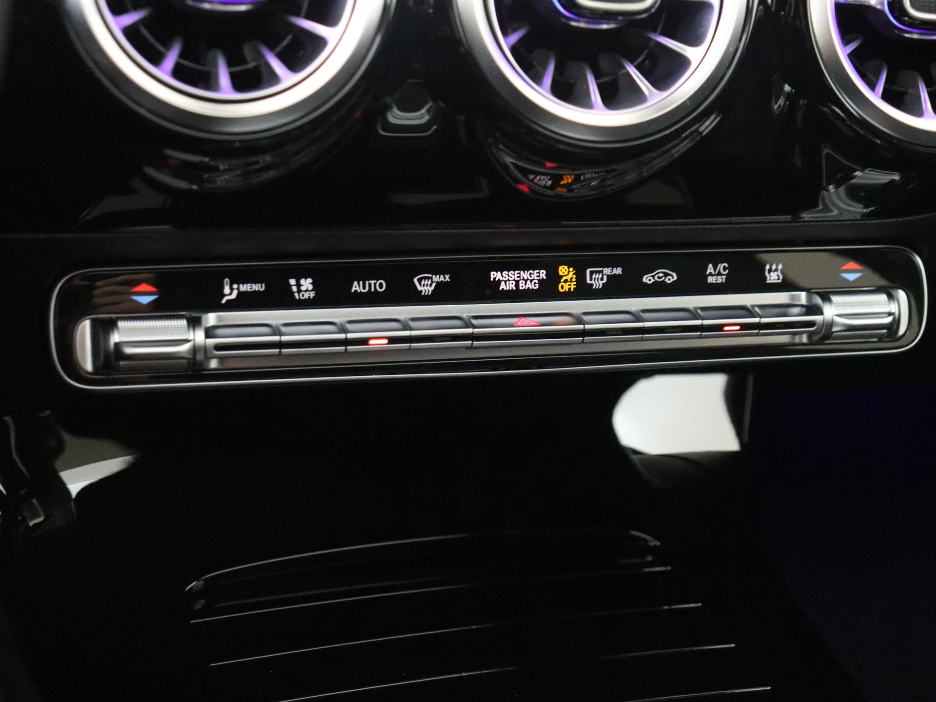 Mercedes-Benz-A-Klasse-image-19