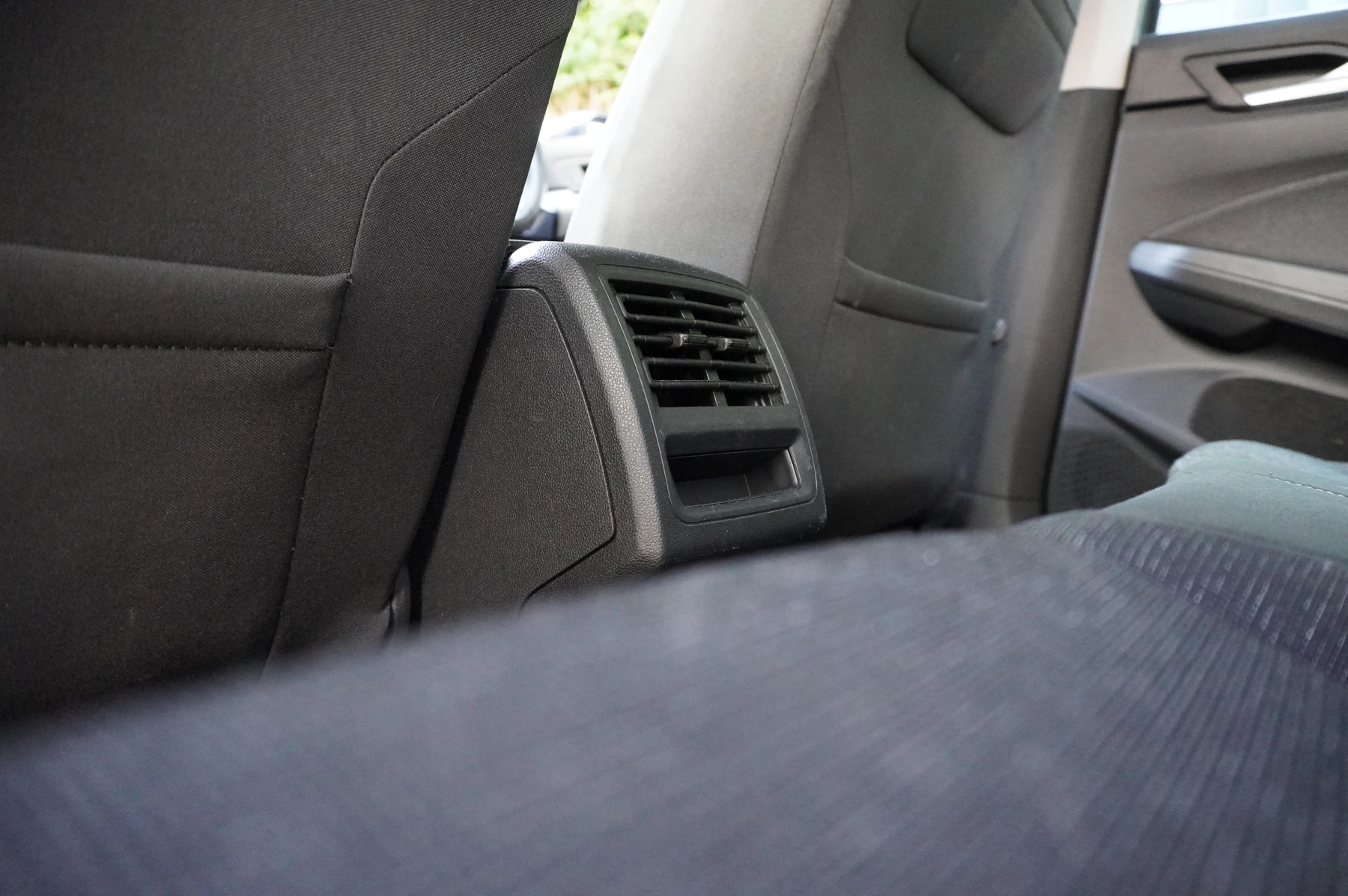 Volkswagen-Golf-image-10