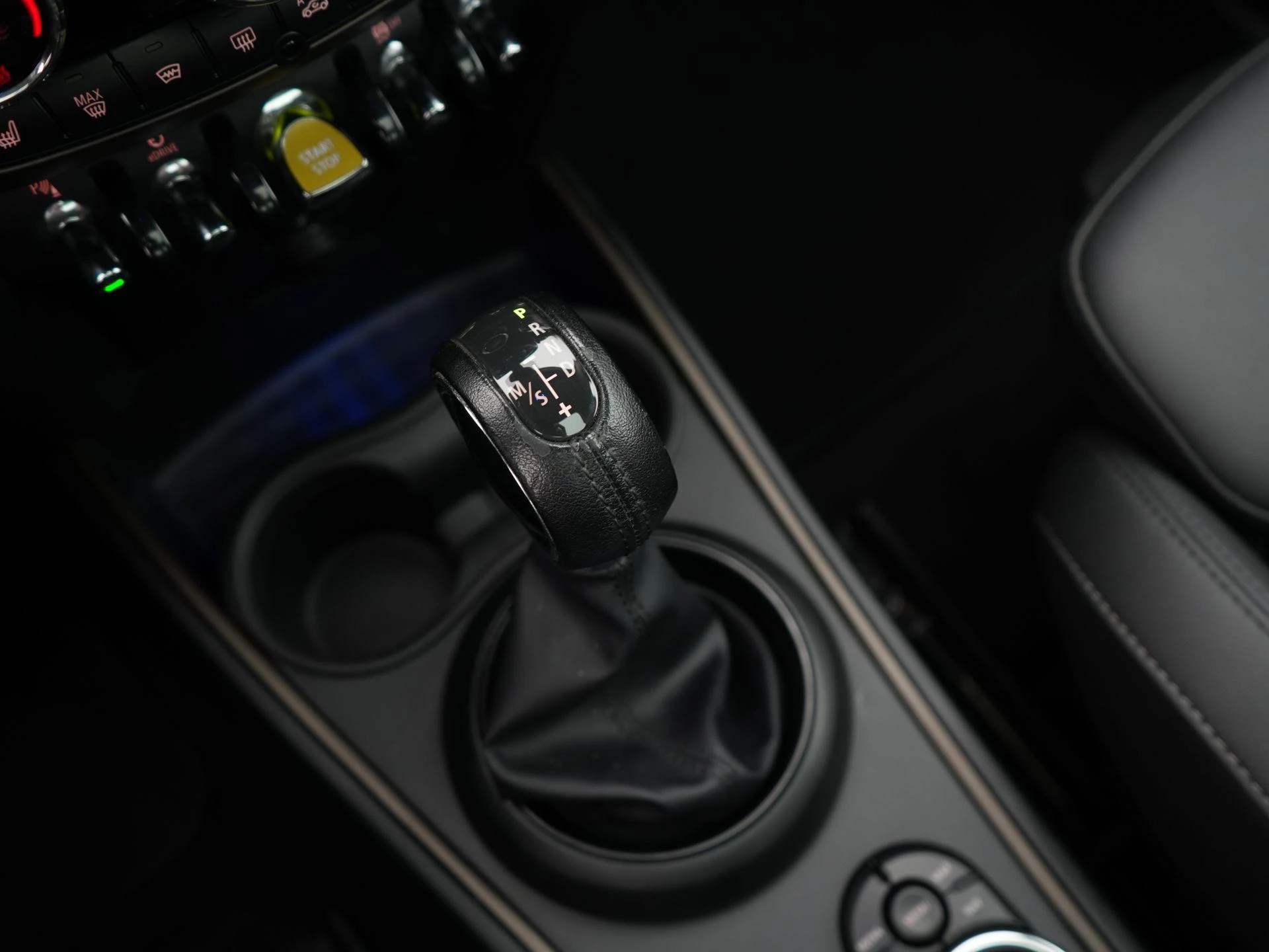 MINI-Countryman-image-21