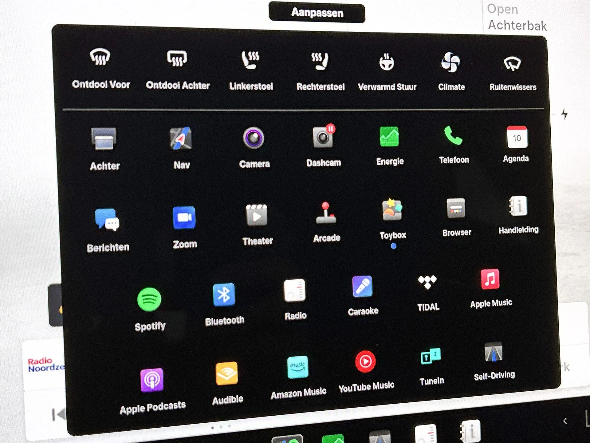 Tesla-Model 3-image-16