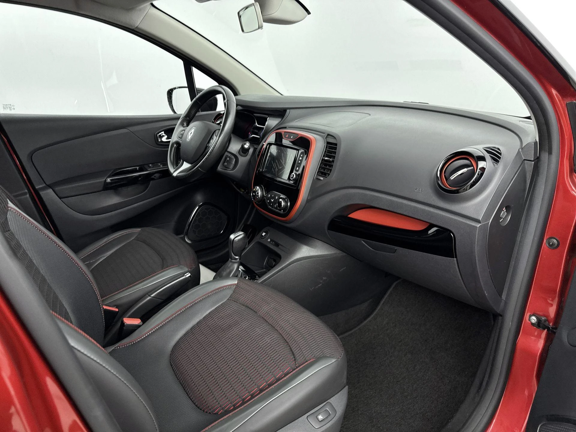 Renault-Captur-image-20