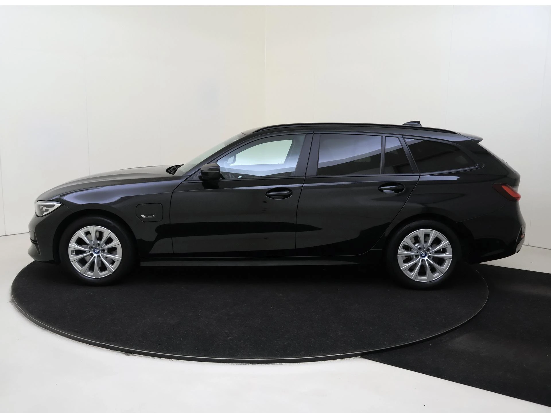 BMW-3 Serie-image-7