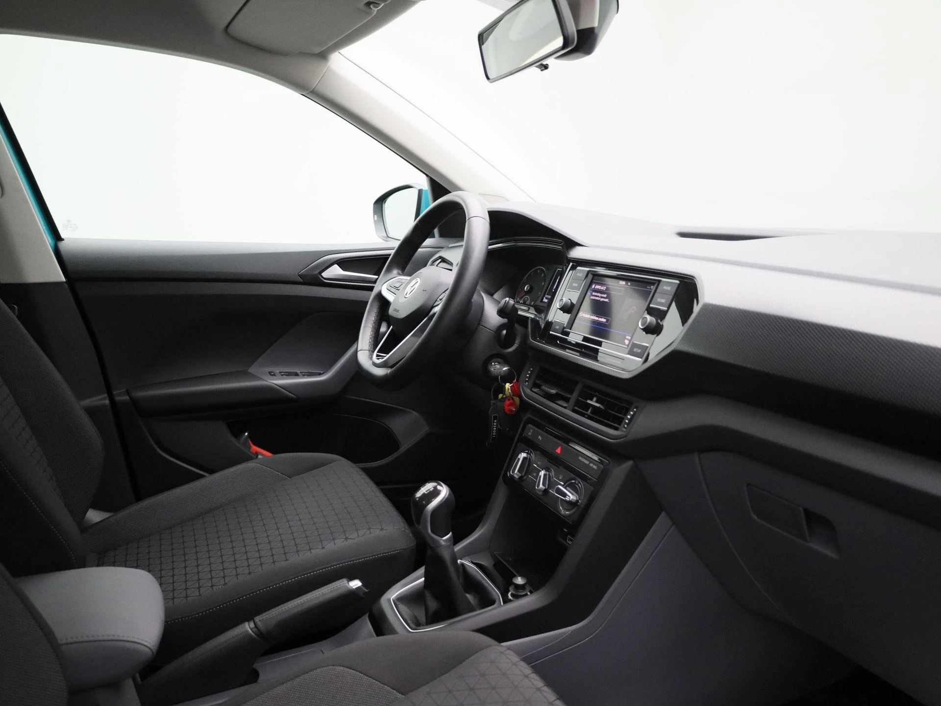 Volkswagen-T-Cross-image-28