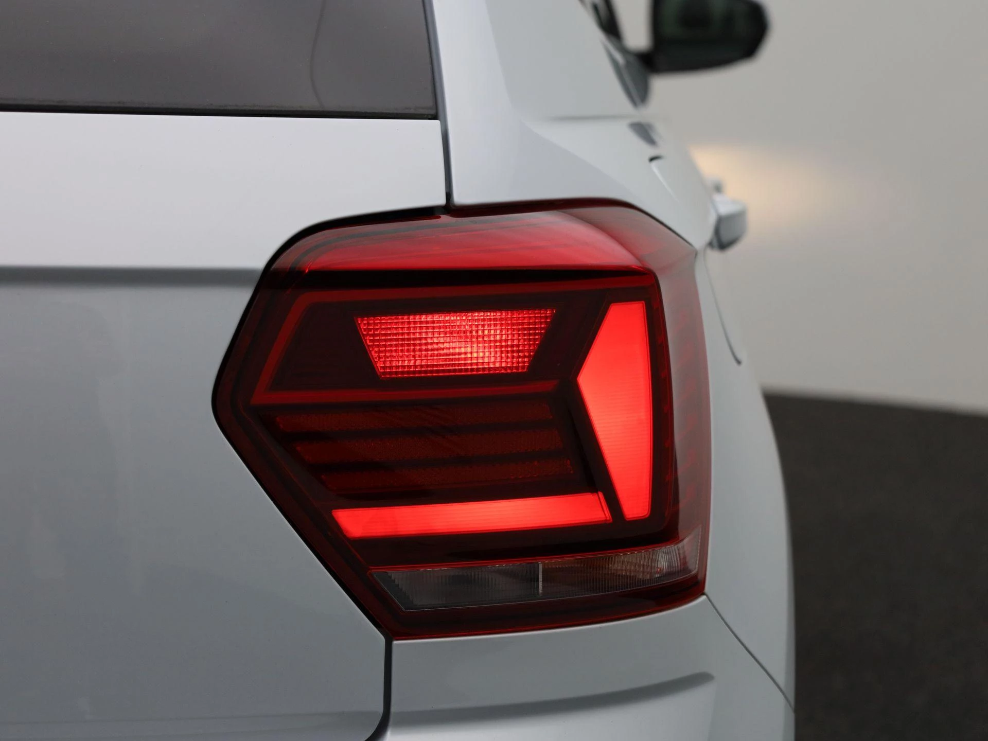 Volkswagen-Polo-image-32