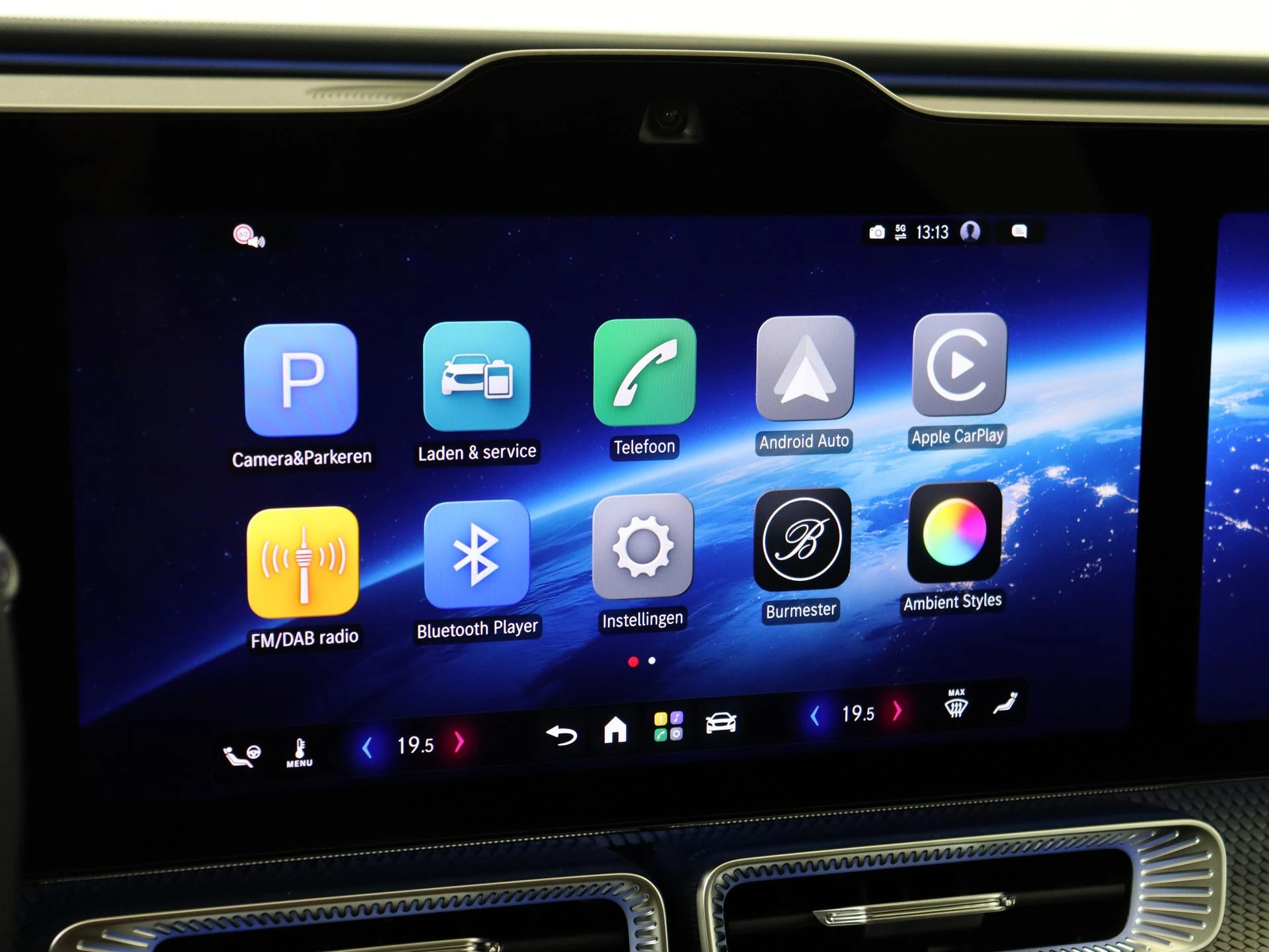 Mercedes-Benz-C-Klasse-image-16
