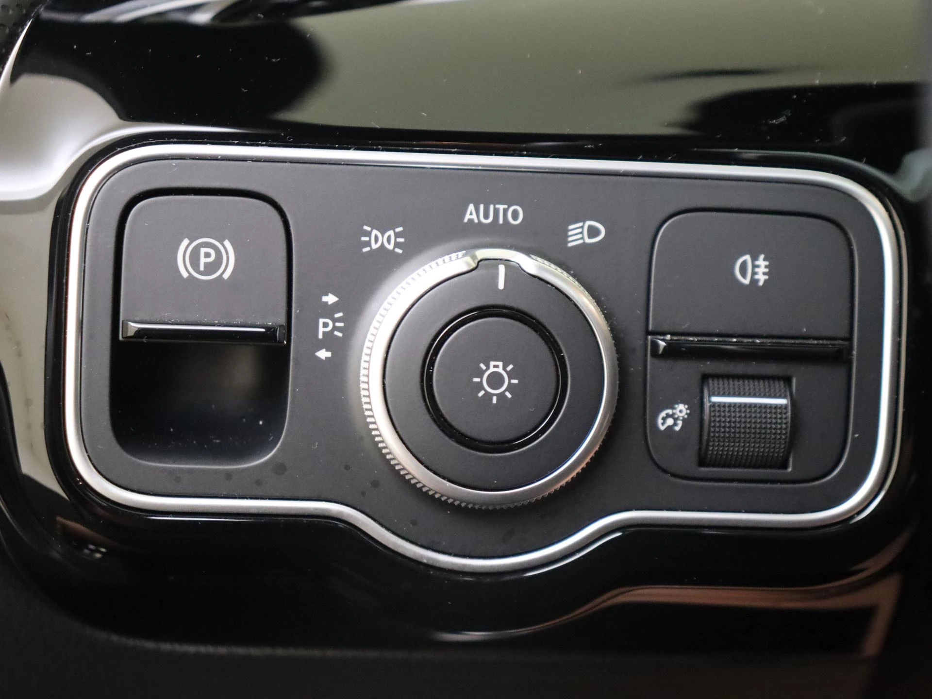 Mercedes-Benz A-Klasse 180 Business Solution AMG