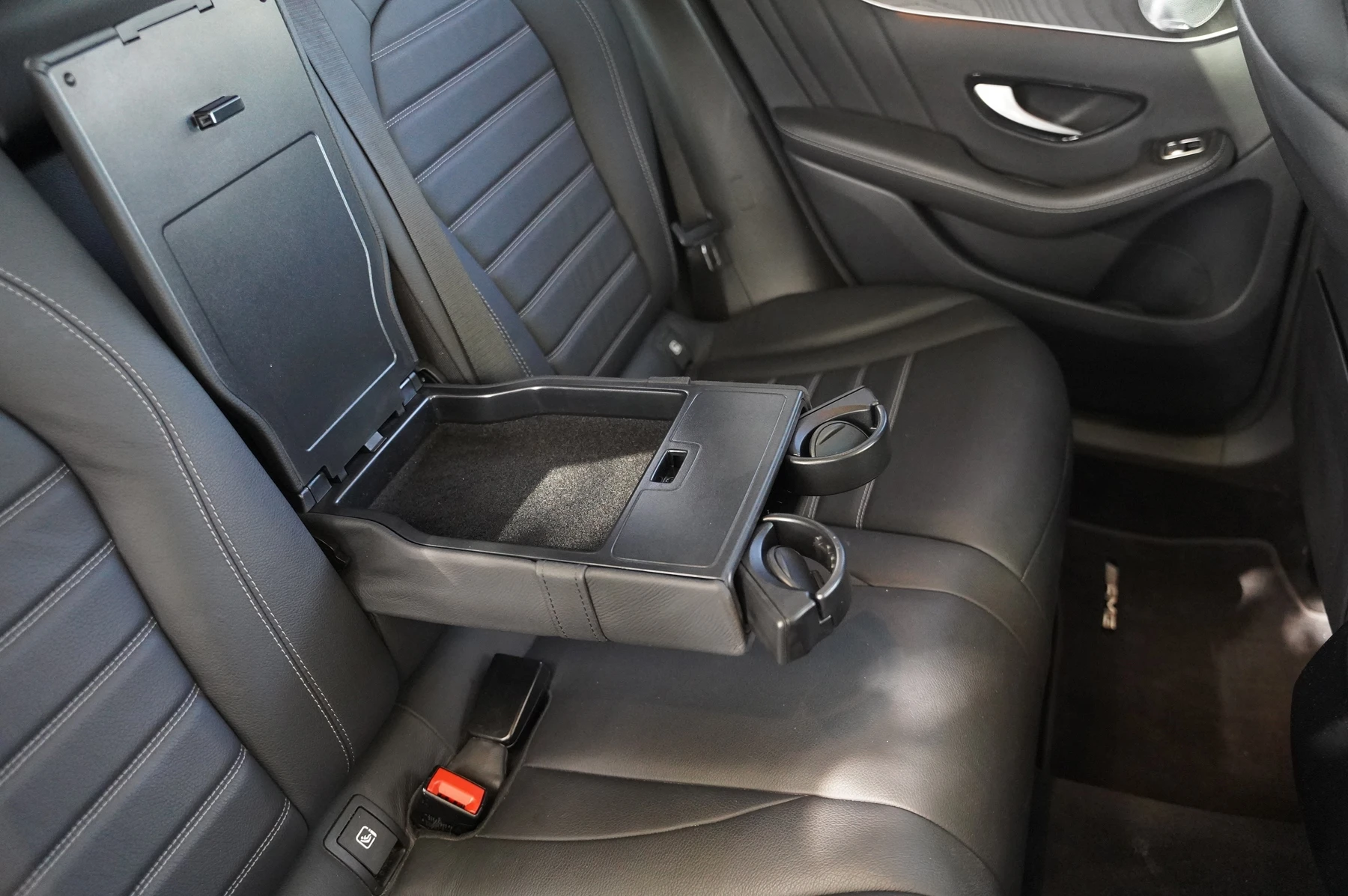 Mercedes-Benz-GLC-image-10