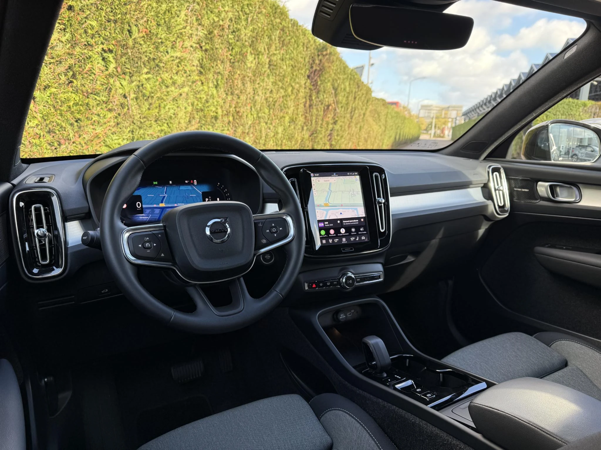 Volvo-XC40-image-1