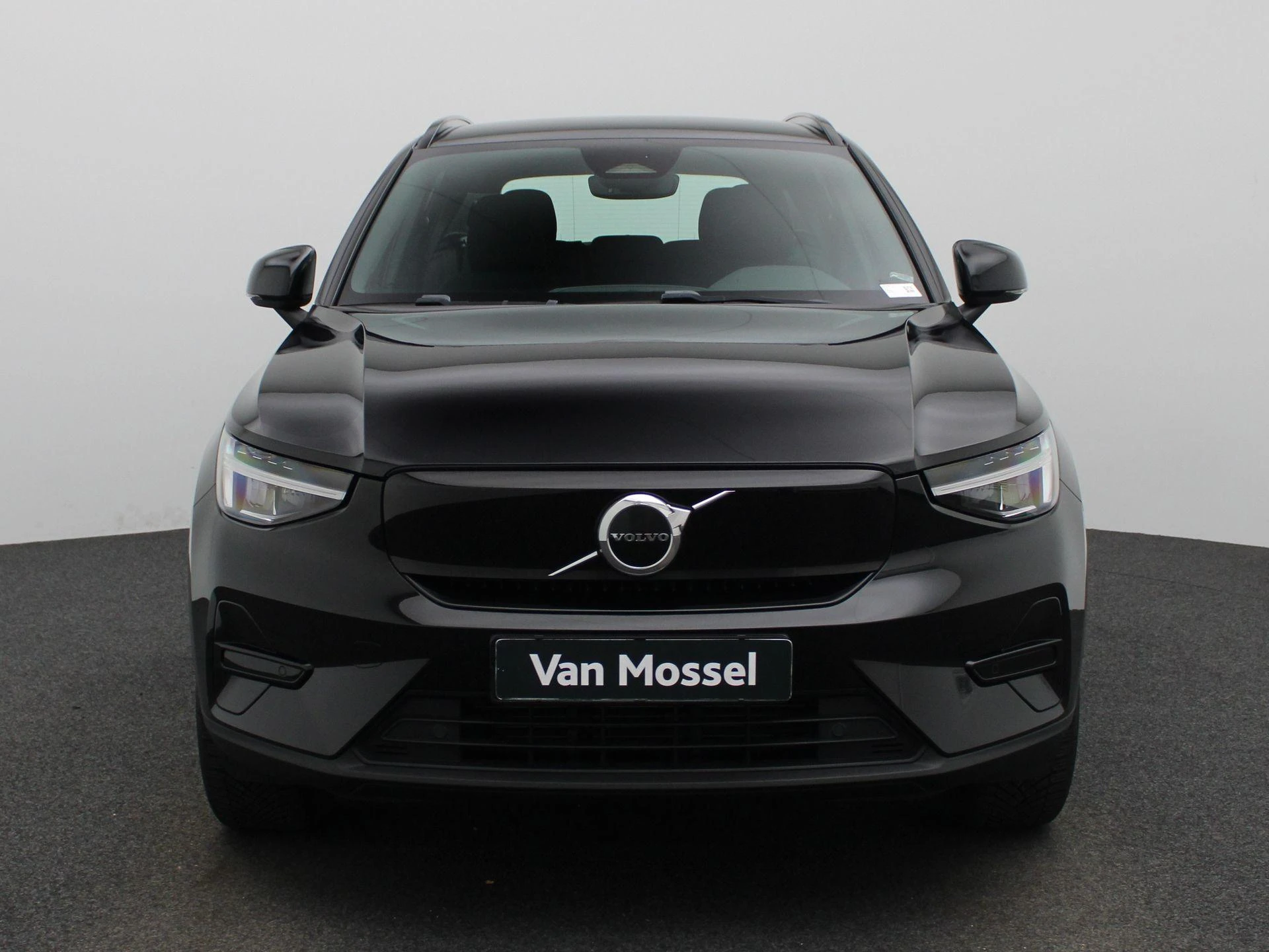 Volvo-XC40-image-2