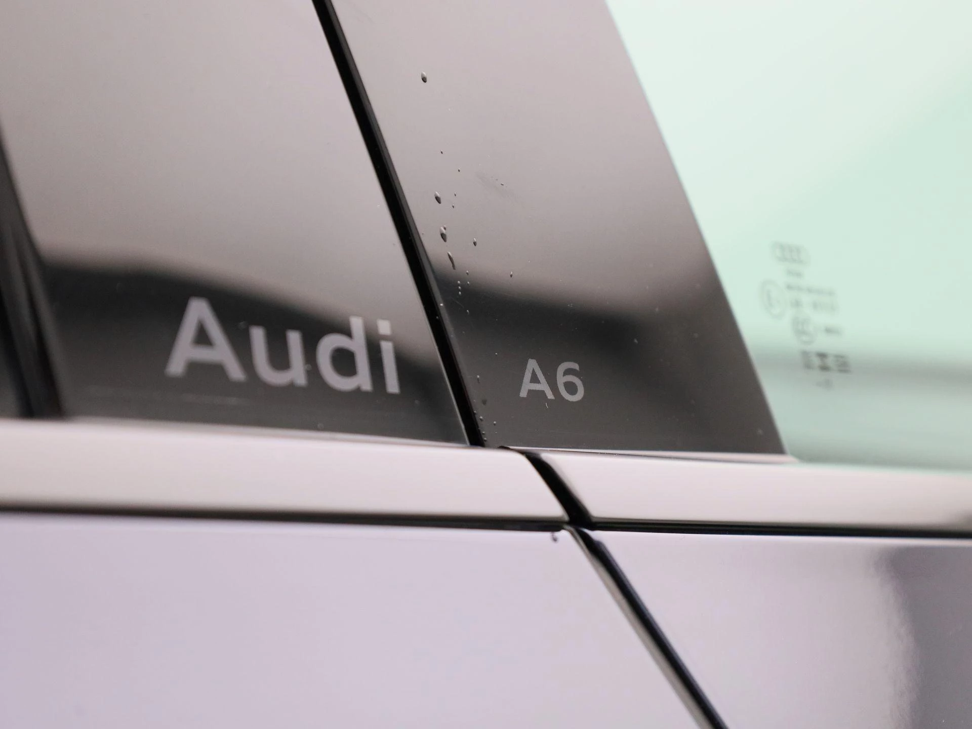Audi A6 Limousine 2.0 e-hybrid quattro S Edition 299 PK