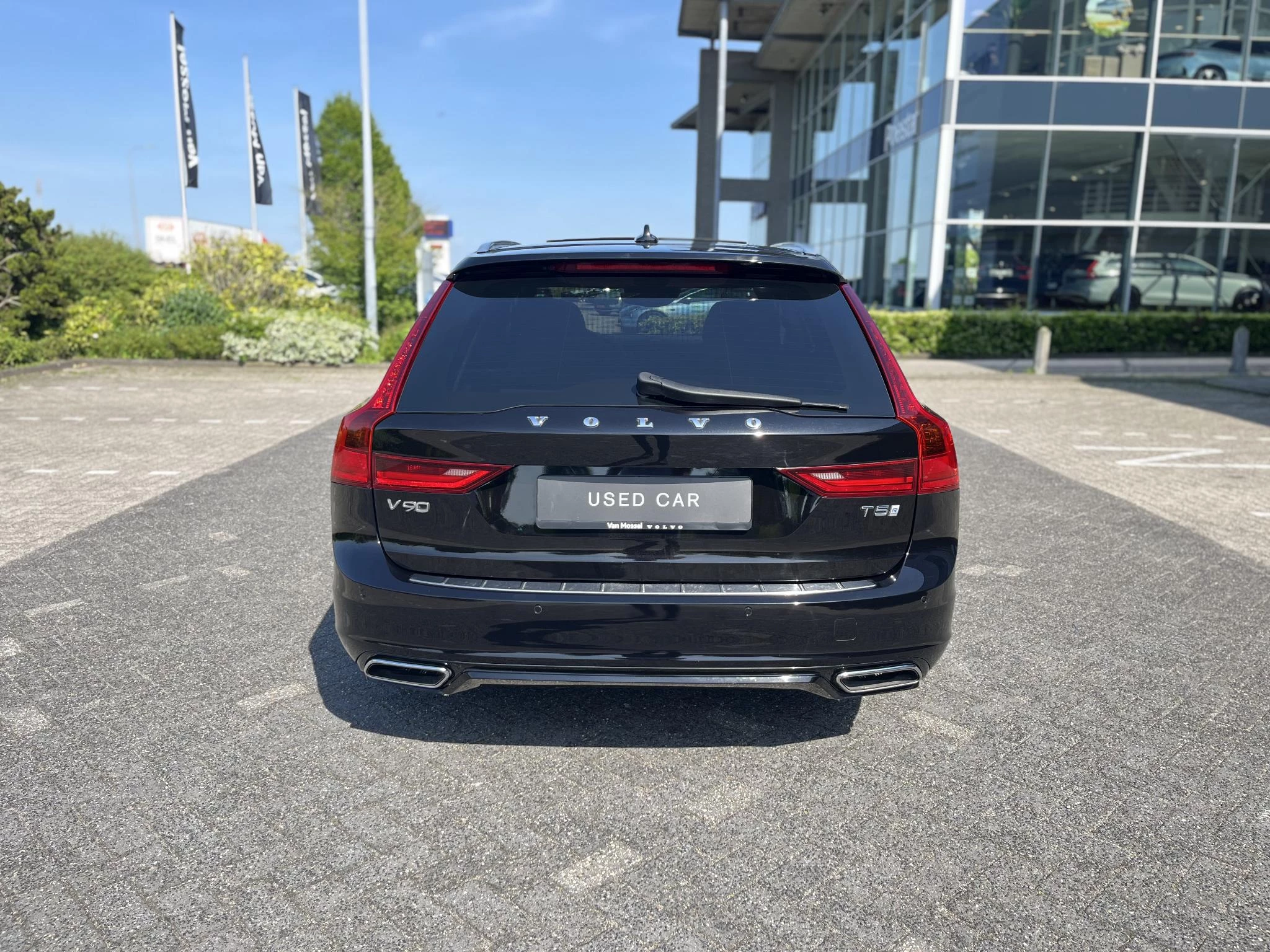 Volvo-V90-image-9