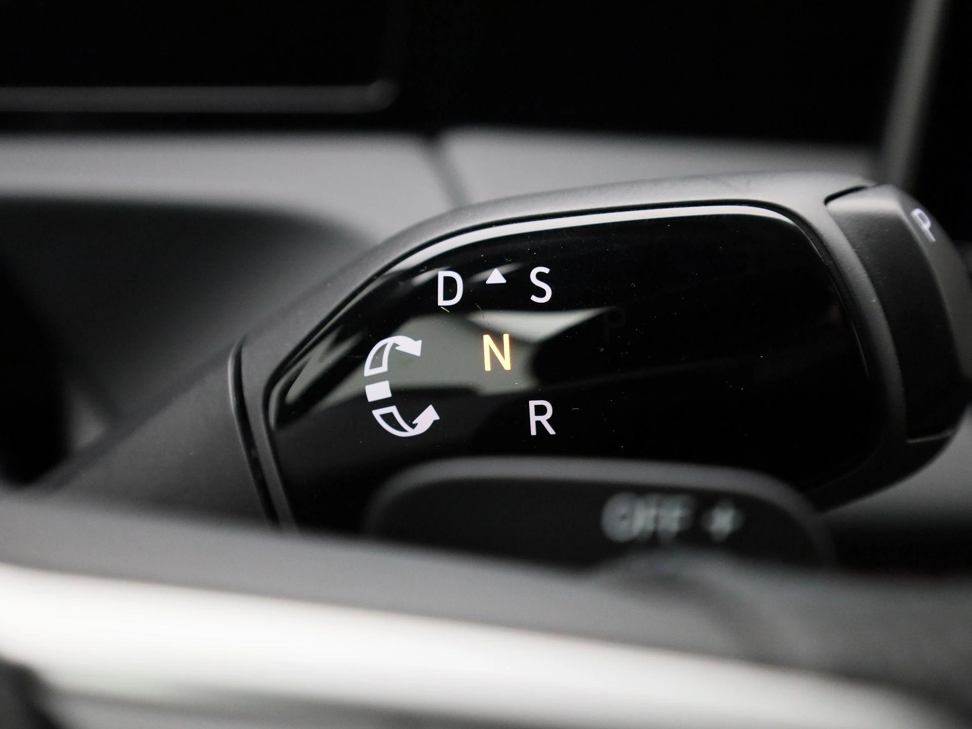 Volkswagen Tiguan 1.5 eHybrid R-Line Edition 204 PK|