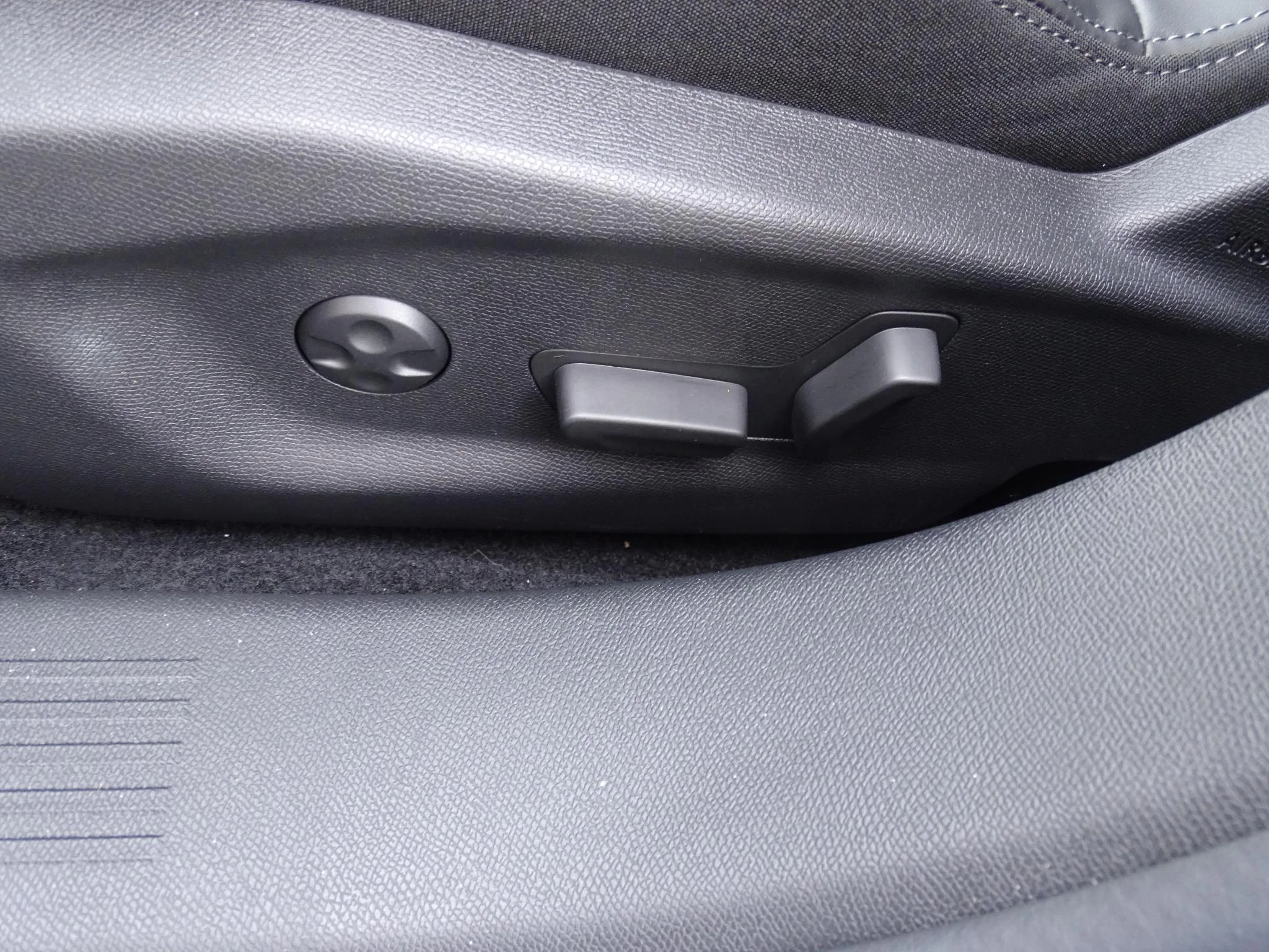 Peugeot-408-image-22