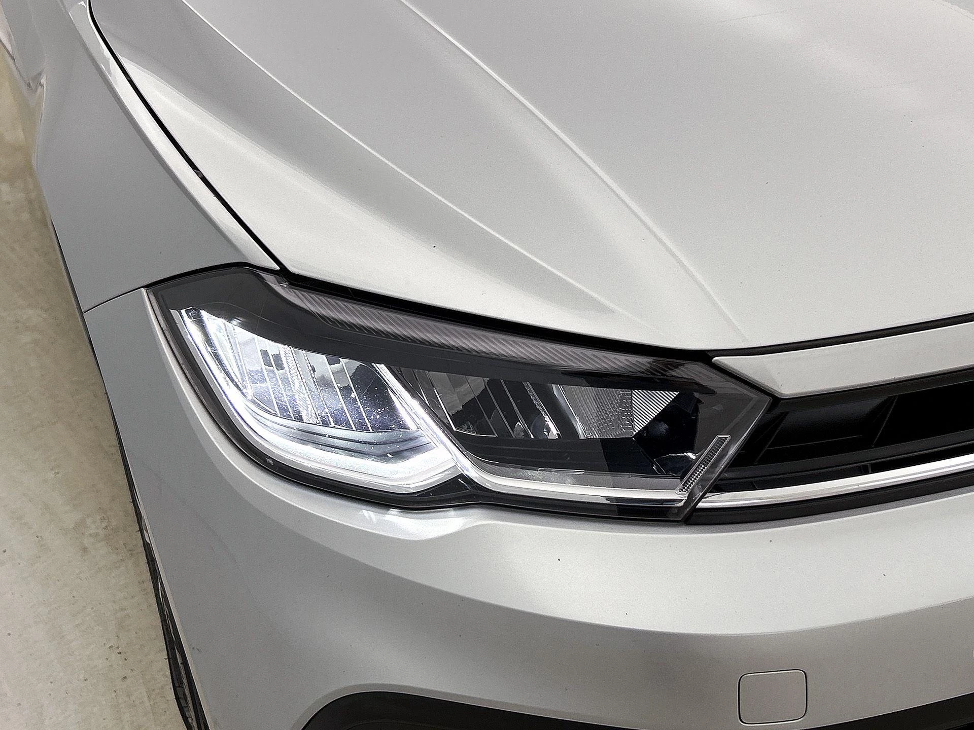 Volkswagen-Polo-image-14