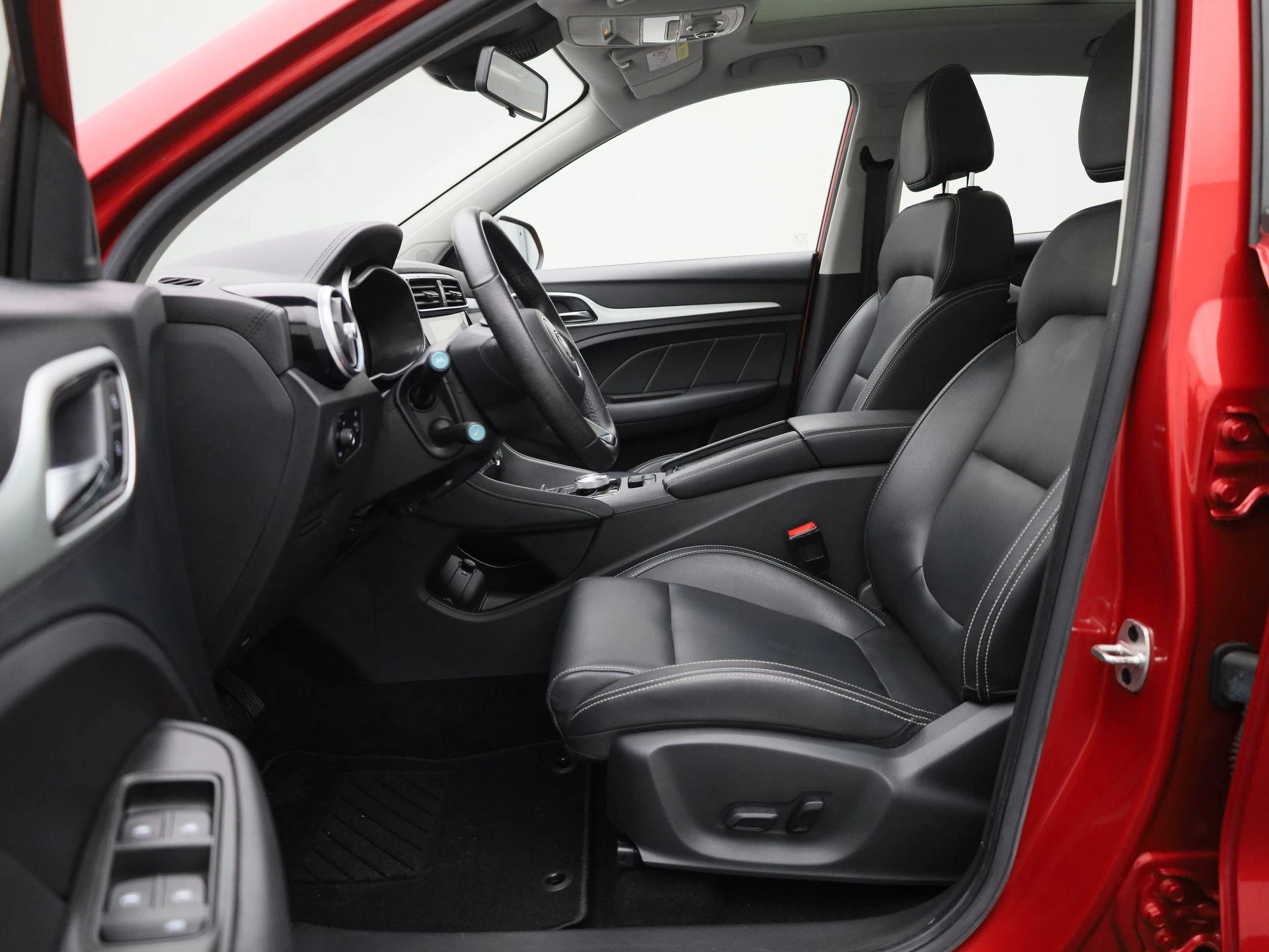 MG-ZS EV-image-10