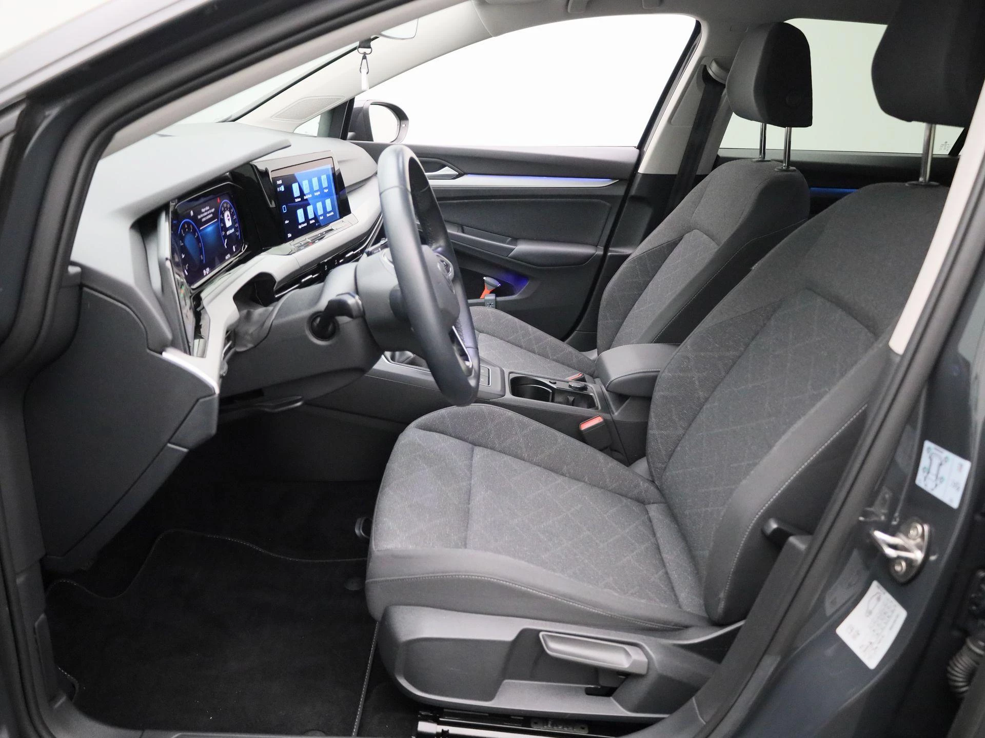 Volkswagen-Golf-image-10