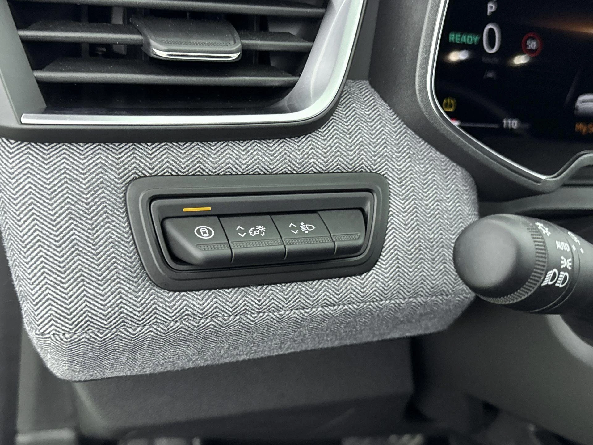 Renault-Clio-image-16