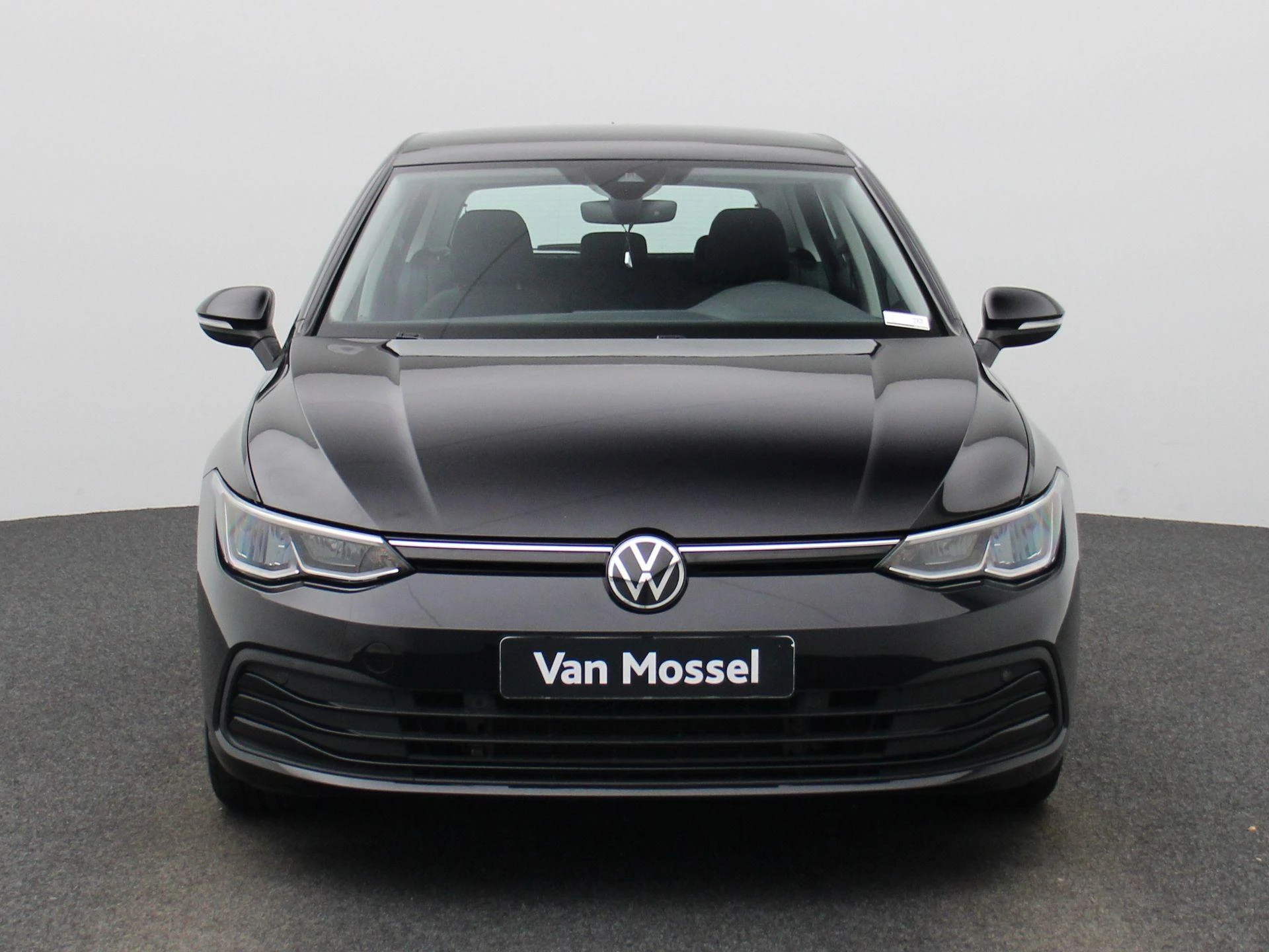 Volkswagen-Golf-image-2