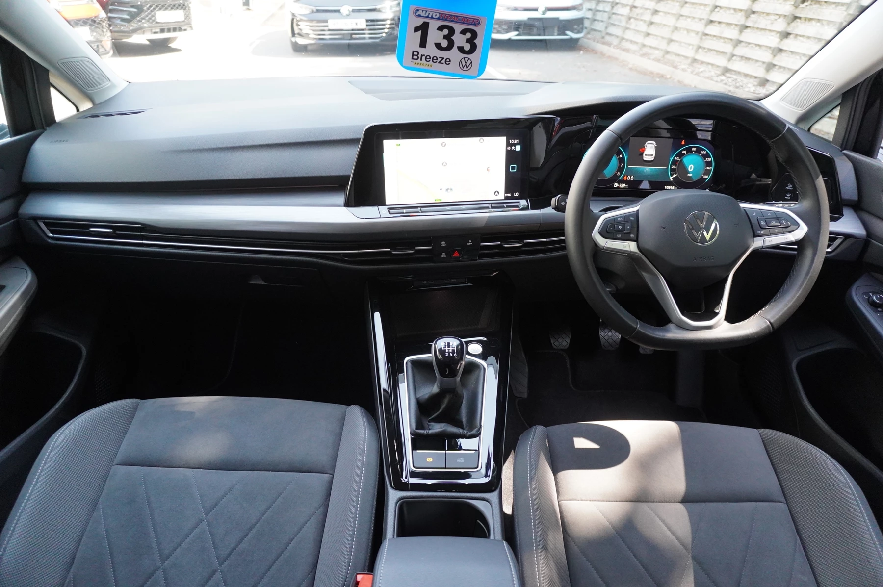 Volkswagen-Golf-image-7