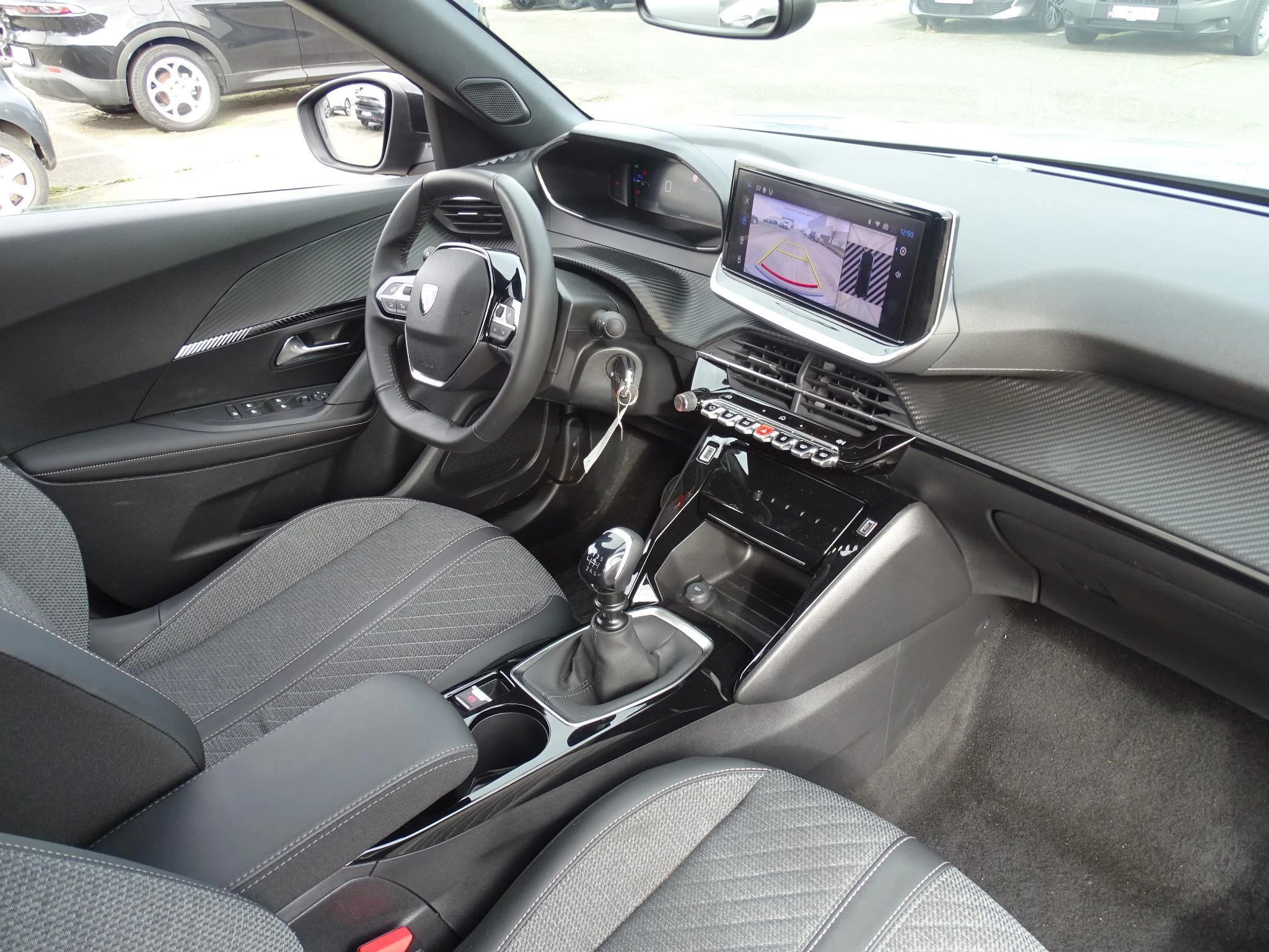 Peugeot-2008-image-7