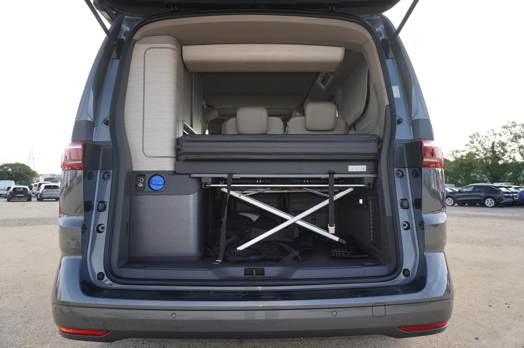 Volkswagen-California-image-33