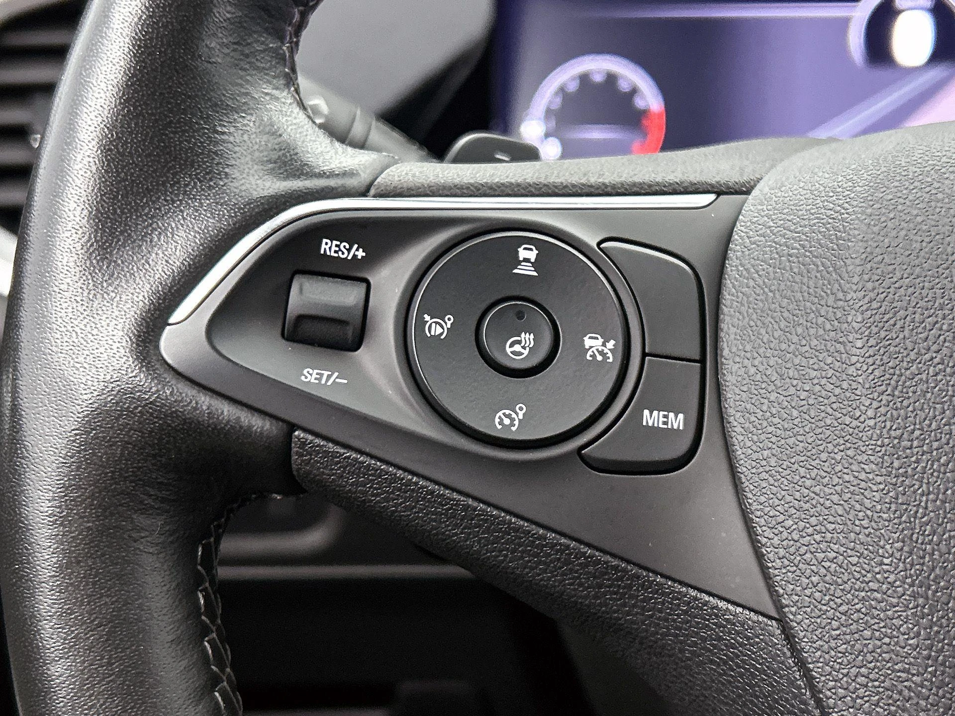 Opel-Grandland-image-5