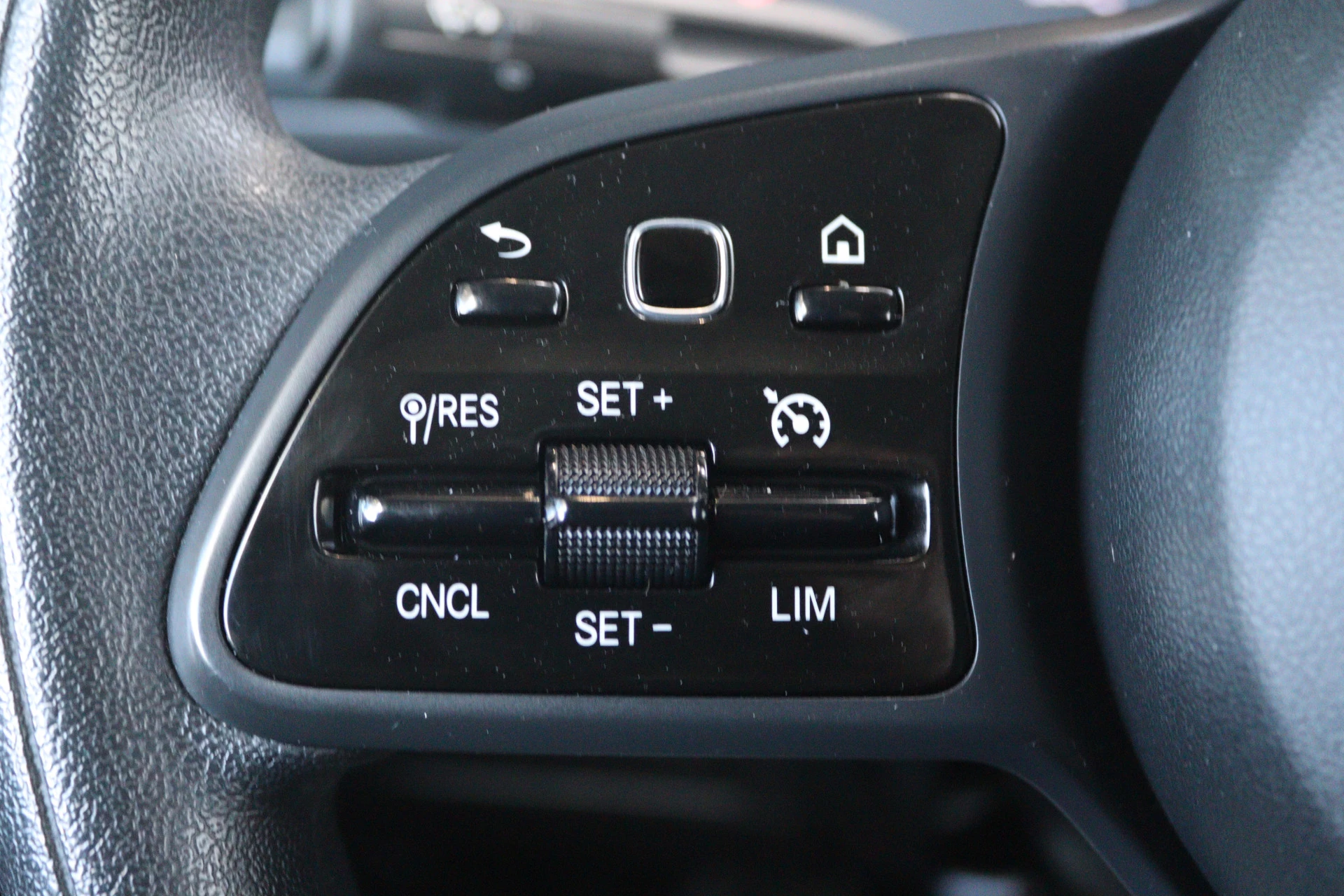 Mercedes-Benz-Citan-image-13