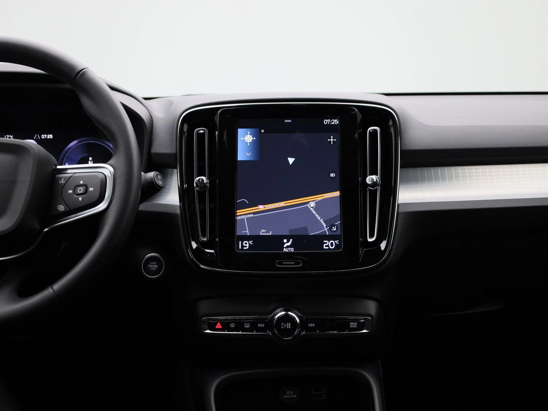 Volvo-XC40-image-9