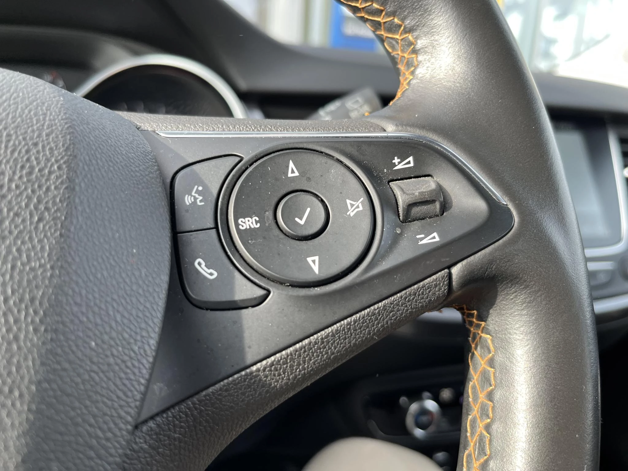 Opel-Crossland X-image-18