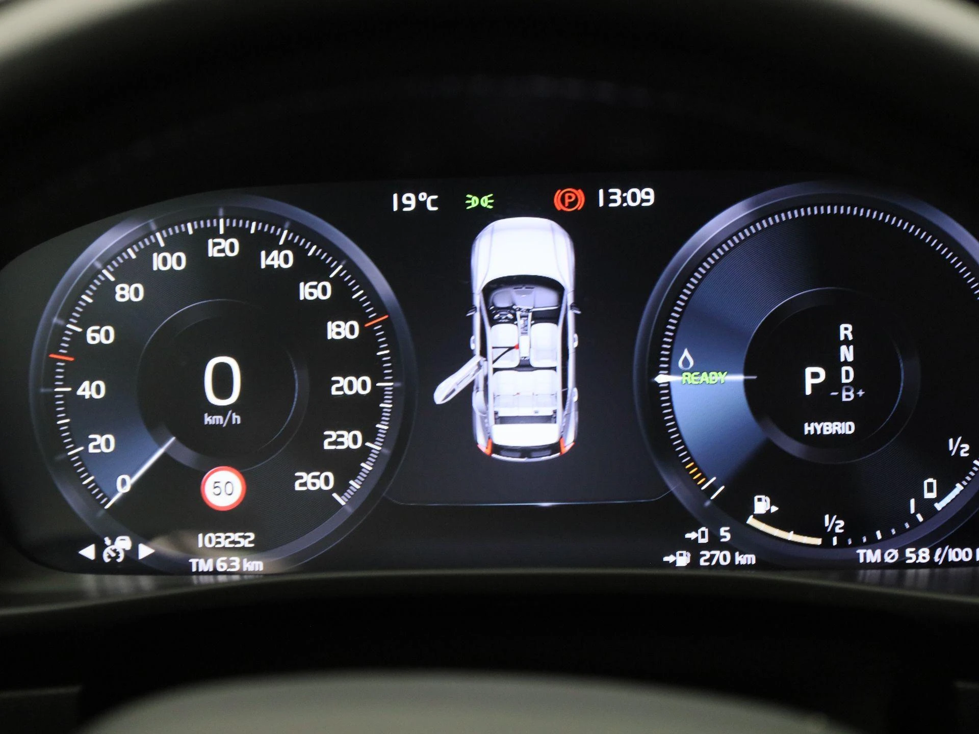 Volvo-XC40-image-7