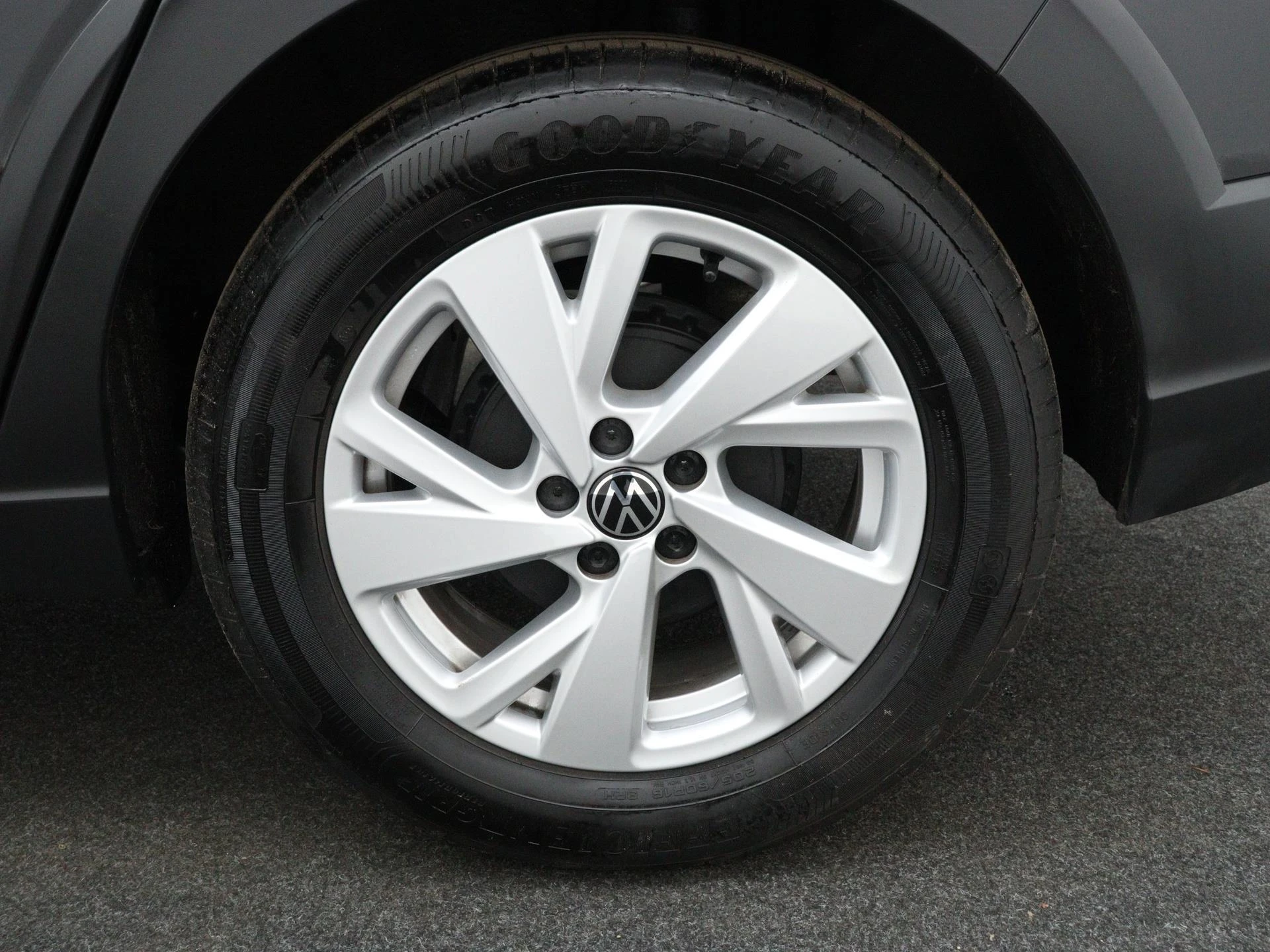 Volkswagen-Taigo-image-10