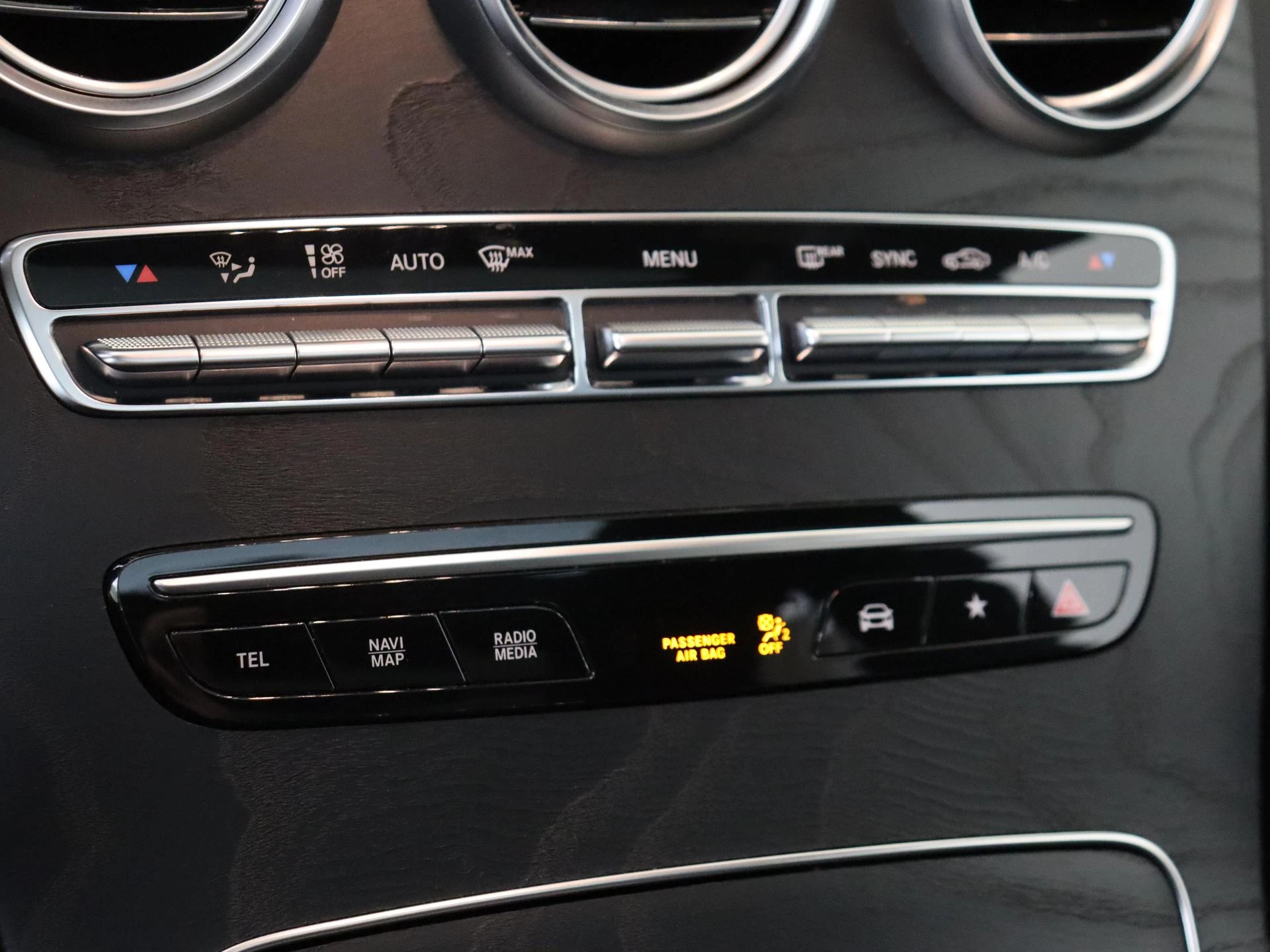 Mercedes-Benz-GLC-image-19