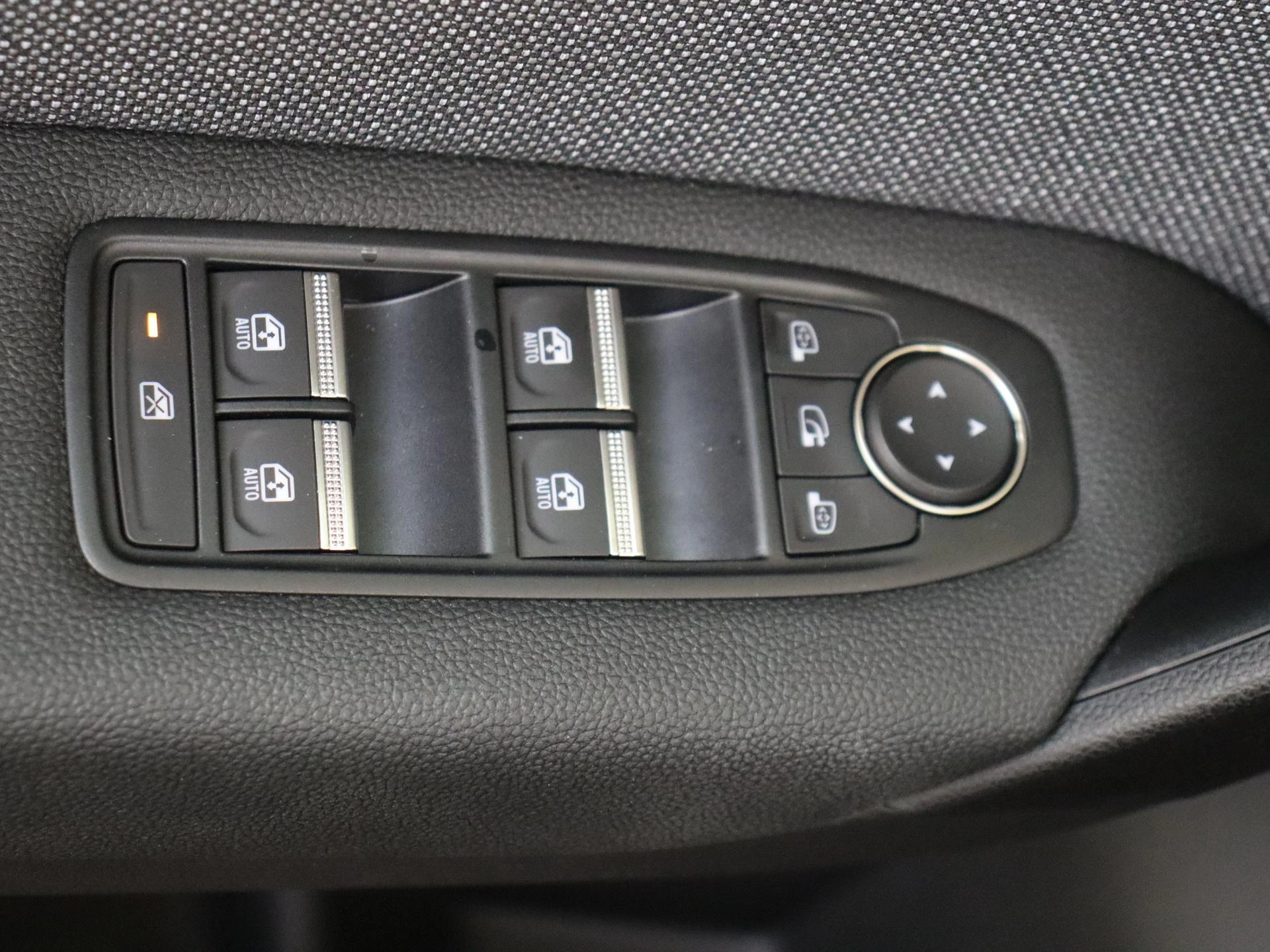 Renault-Captur-image-26