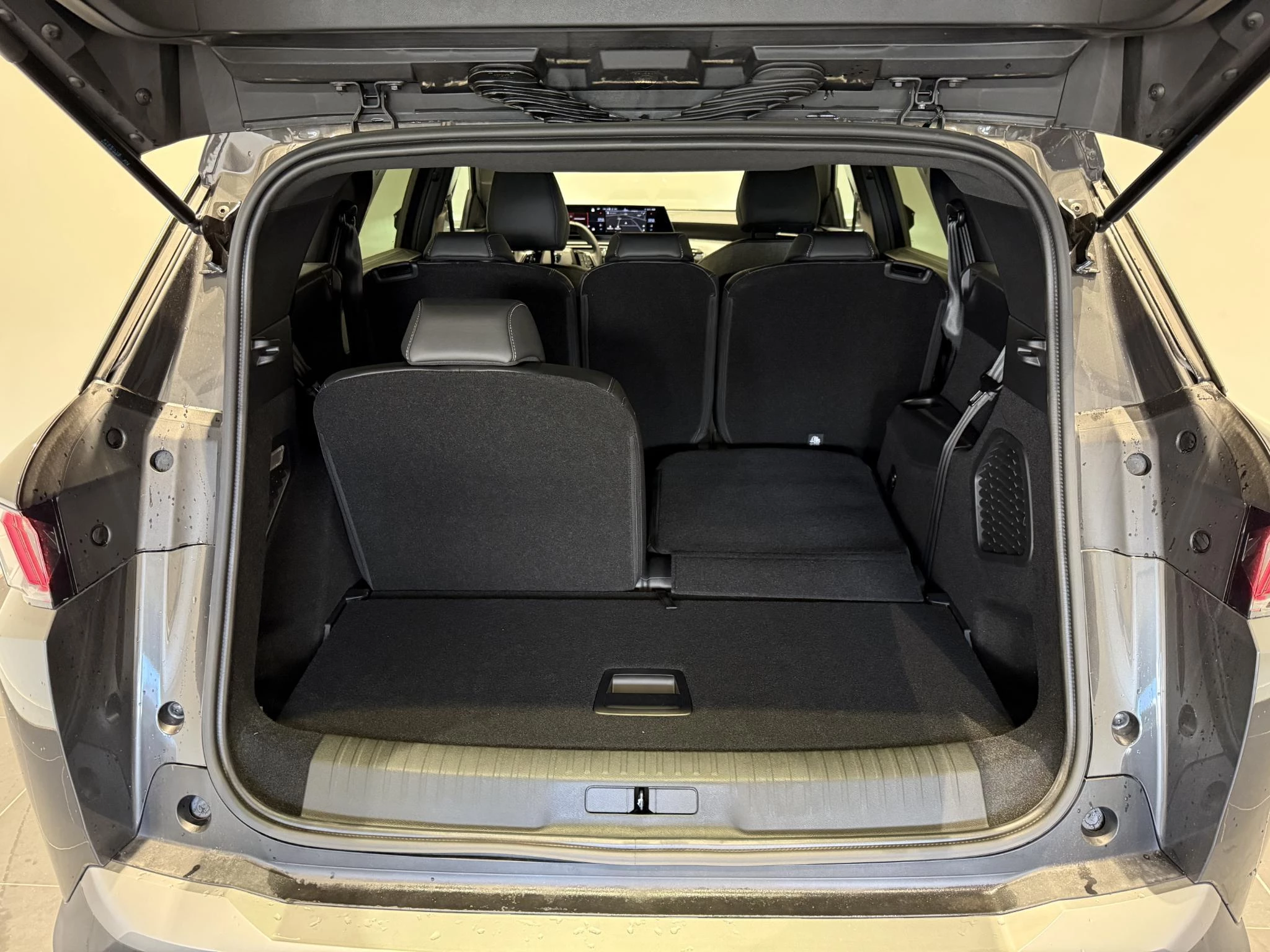 Peugeot 5008 Allure Plug-in HYbrid 195 e-DCS7