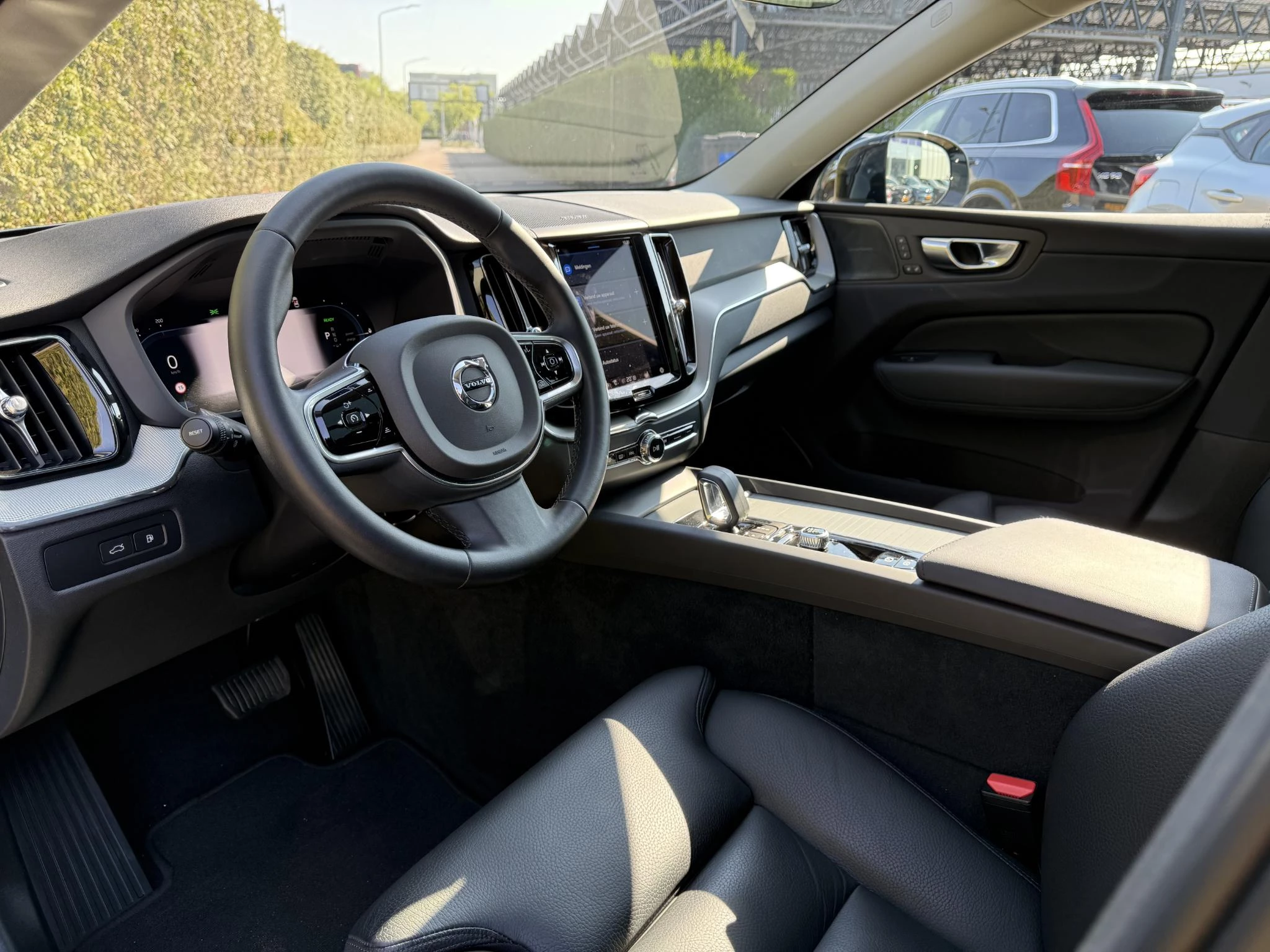 Volvo XC60 T6 Plug in Hybrid AWD Plus Dark