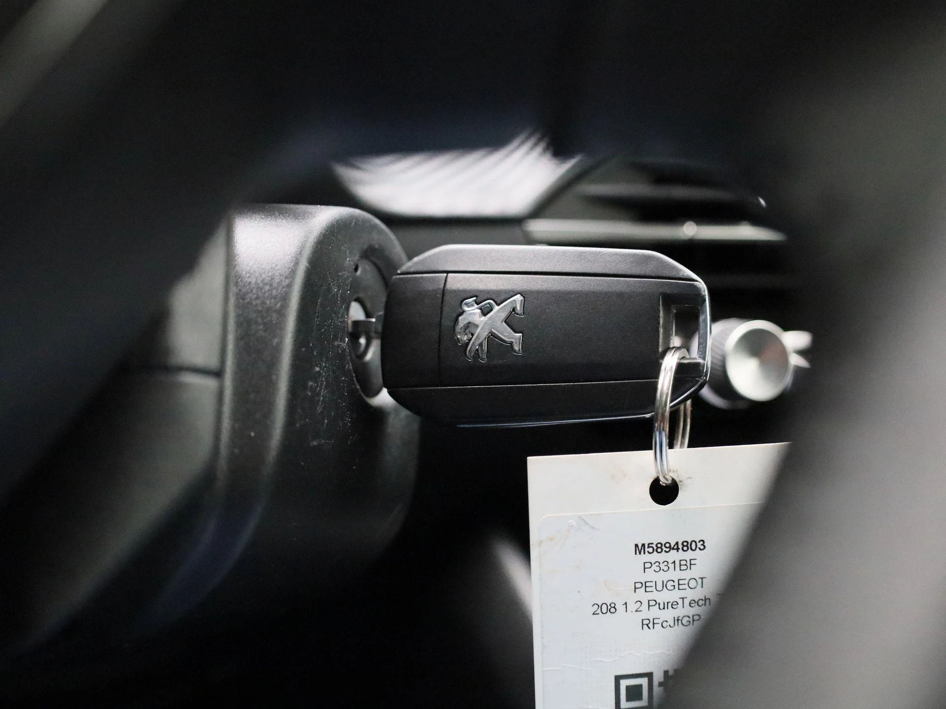 Peugeot-208-image-19